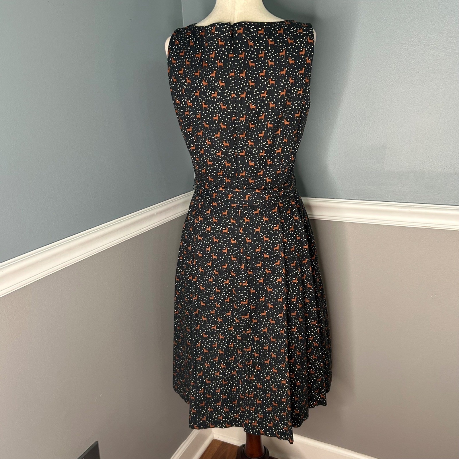 LL Bean Signature Deer Print Fit & Flare Dress Black Sleeveless Size 6 502993