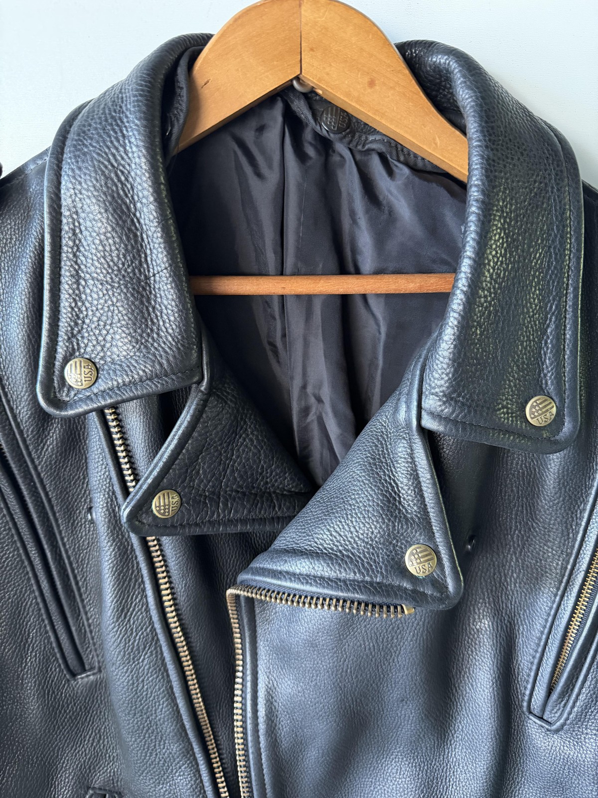 Leather Motorcycle Jacket Mens Large Black USA Biker Lined Padded YKK Zippers