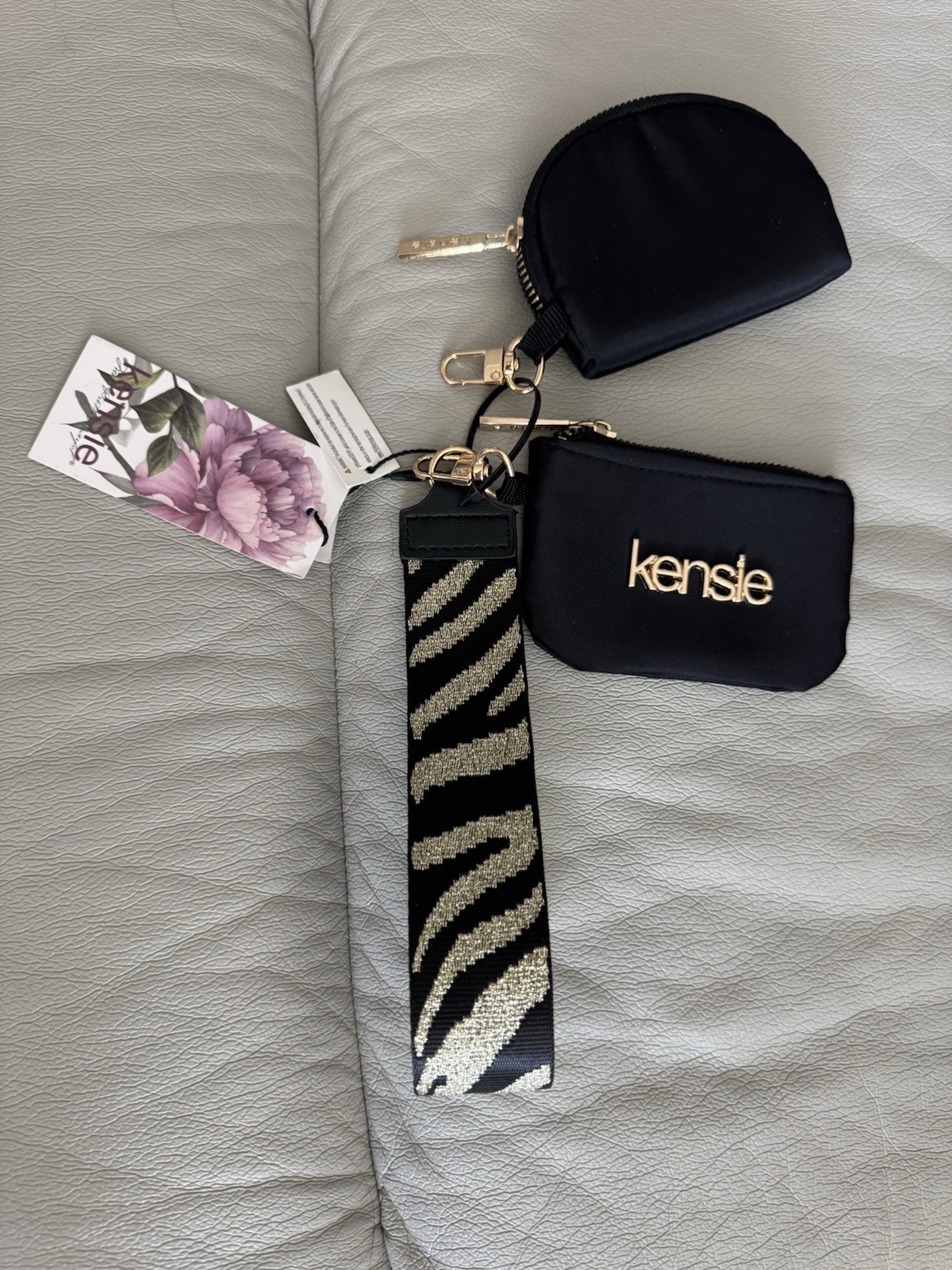 Kensie Black Coin Purse Detachable Wrist Strap Zipper Accent Pouch Women NWT