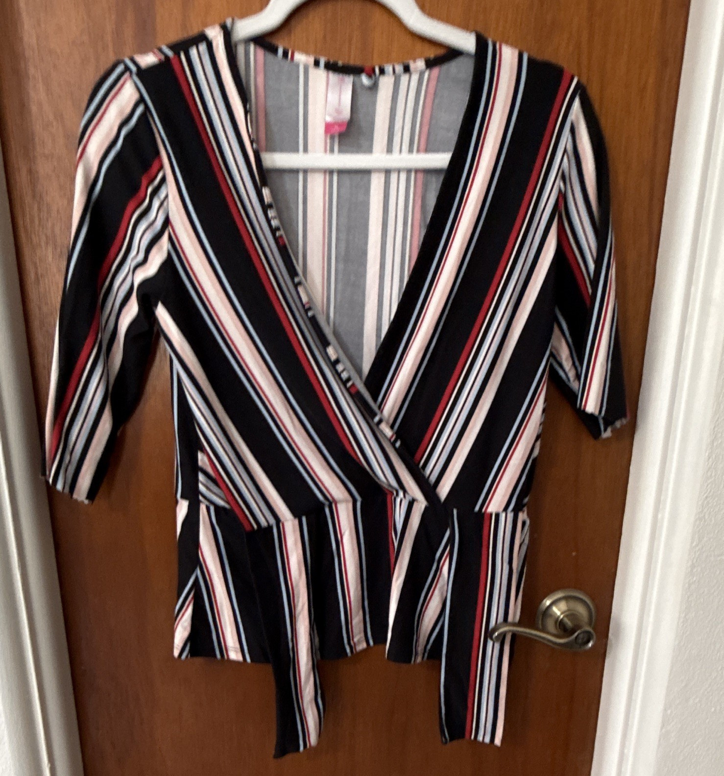 No Boundaries Women’s Striped Wrap Tie Blouse 3/4 Sleeve V-Neck Stretch M