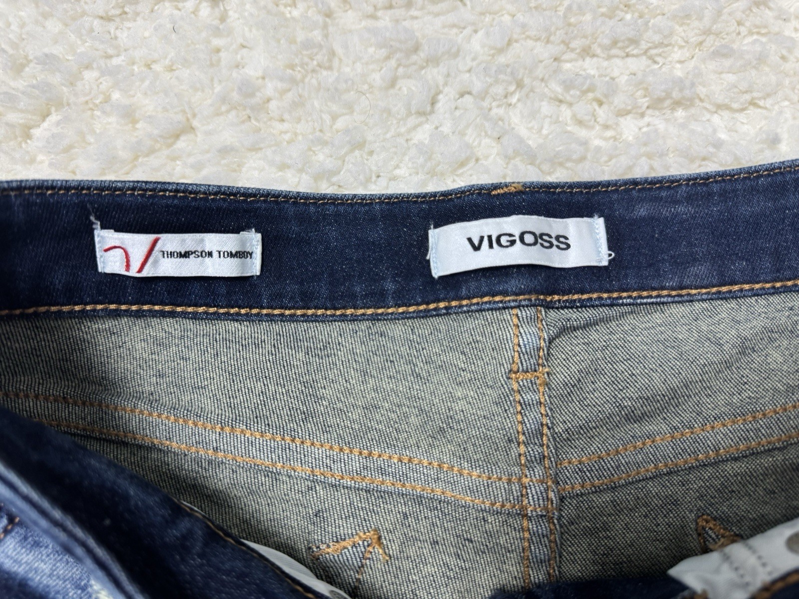 Women’s Vigoss Jeans Thompson Tomboy Dark Wash Distressed Waist 27 Length 27