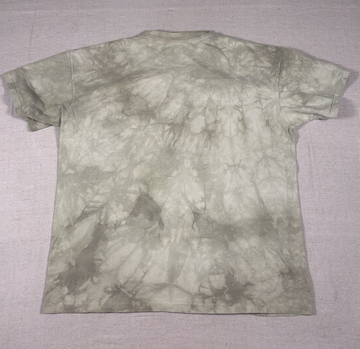 Vintage 2004 The Mountain Wild Wings Wolf Woman Graphic Tee Men’s L