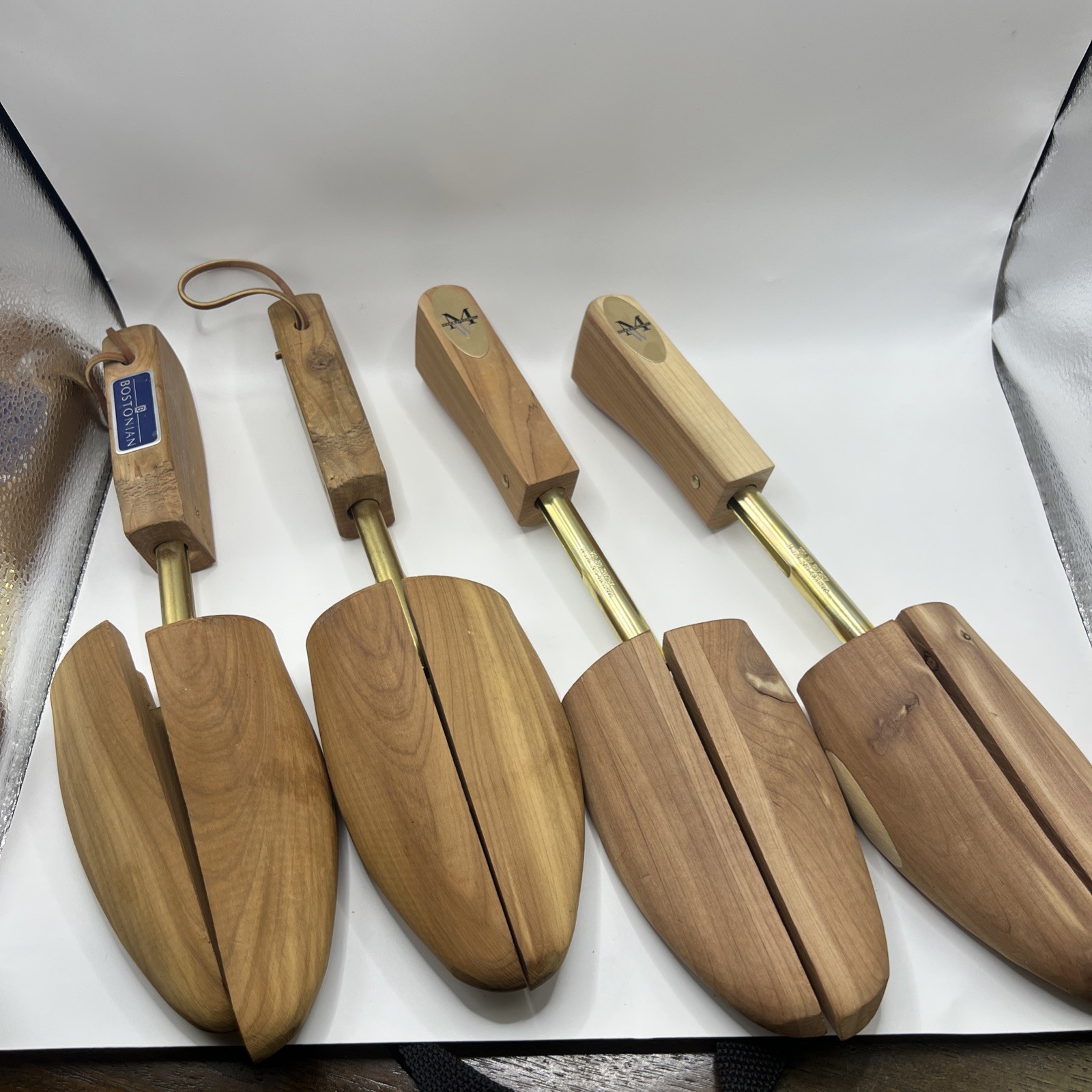 Mens Bostonian/ MW Wooden Shoe Trees Cedar Split Toe with Springs to Adjust XL