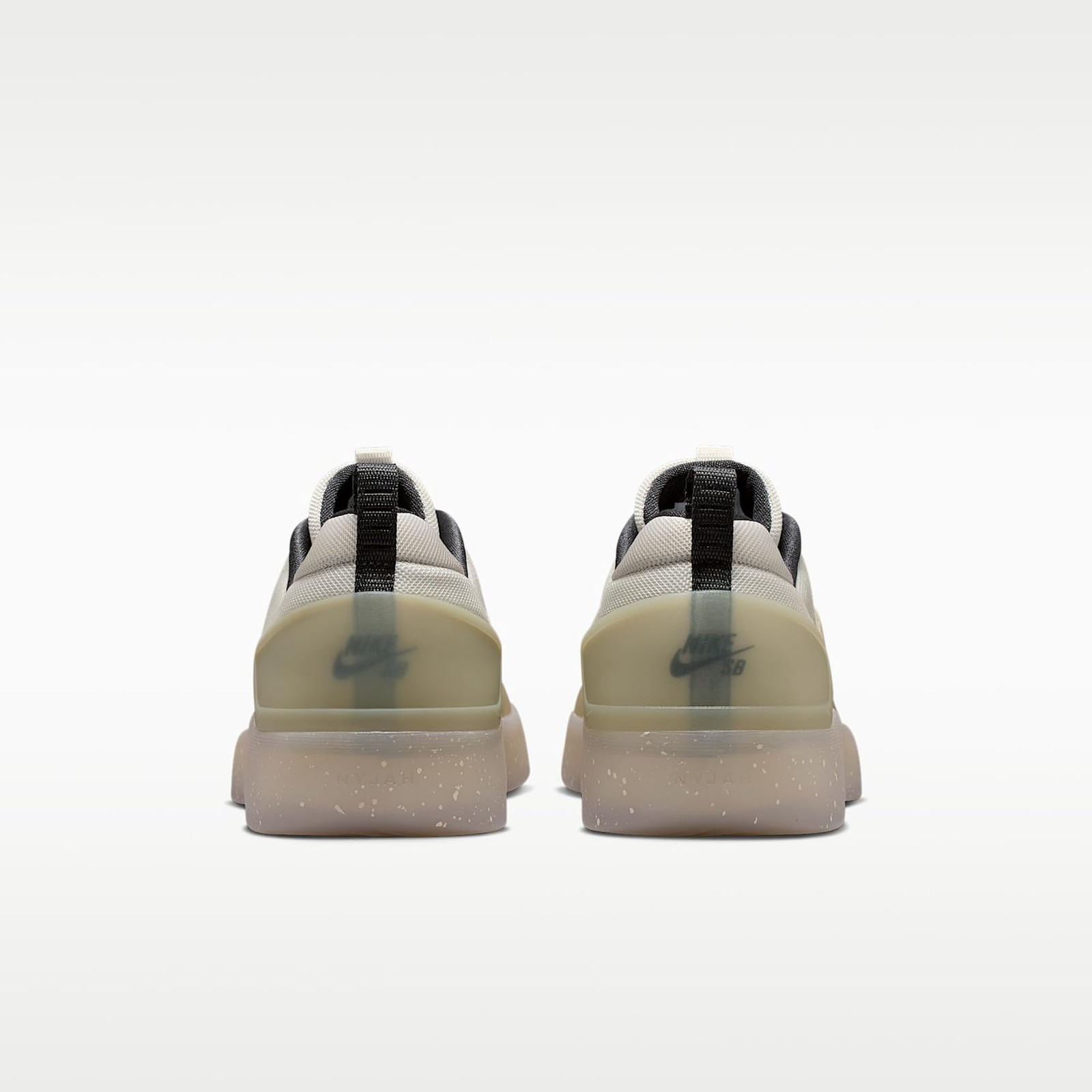 Nike SB Zoom Nyjah 4 Skate Shoes (Desert Khaki/Light Orewood Brown/Light Bone/Da