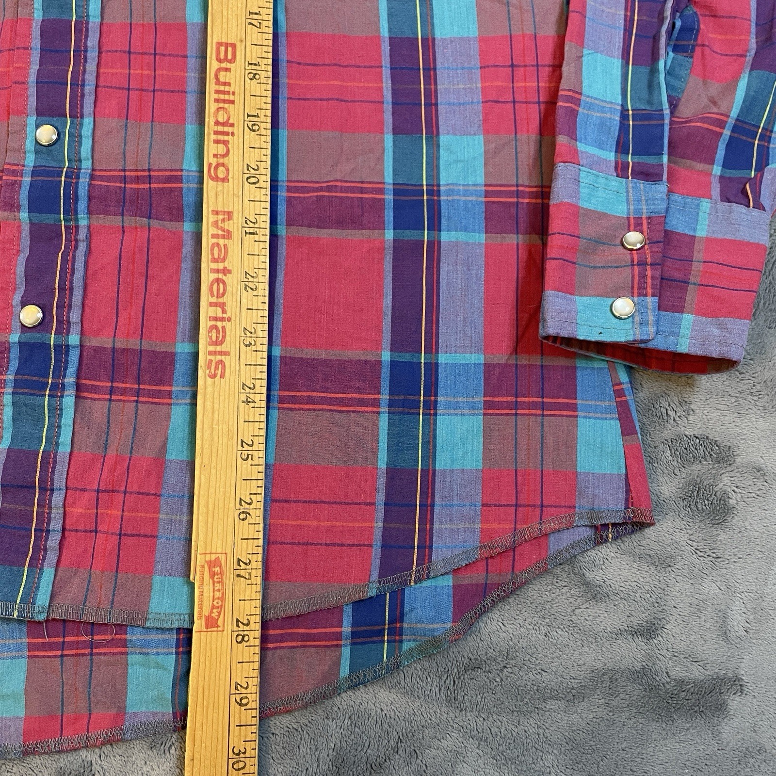 Vintage 90s Wrangler Western Button Up Shirt Men’s Medium Red Pearl Snap Buttons