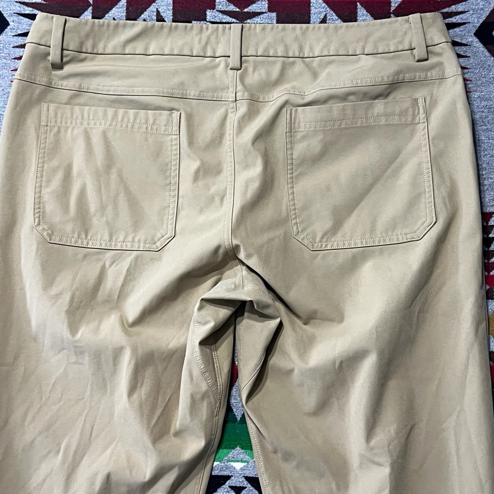 Lululemon ABC Classic Fit Pants Mens 36×31 Beige Khaki Stretch 5 Pocket Chino B2