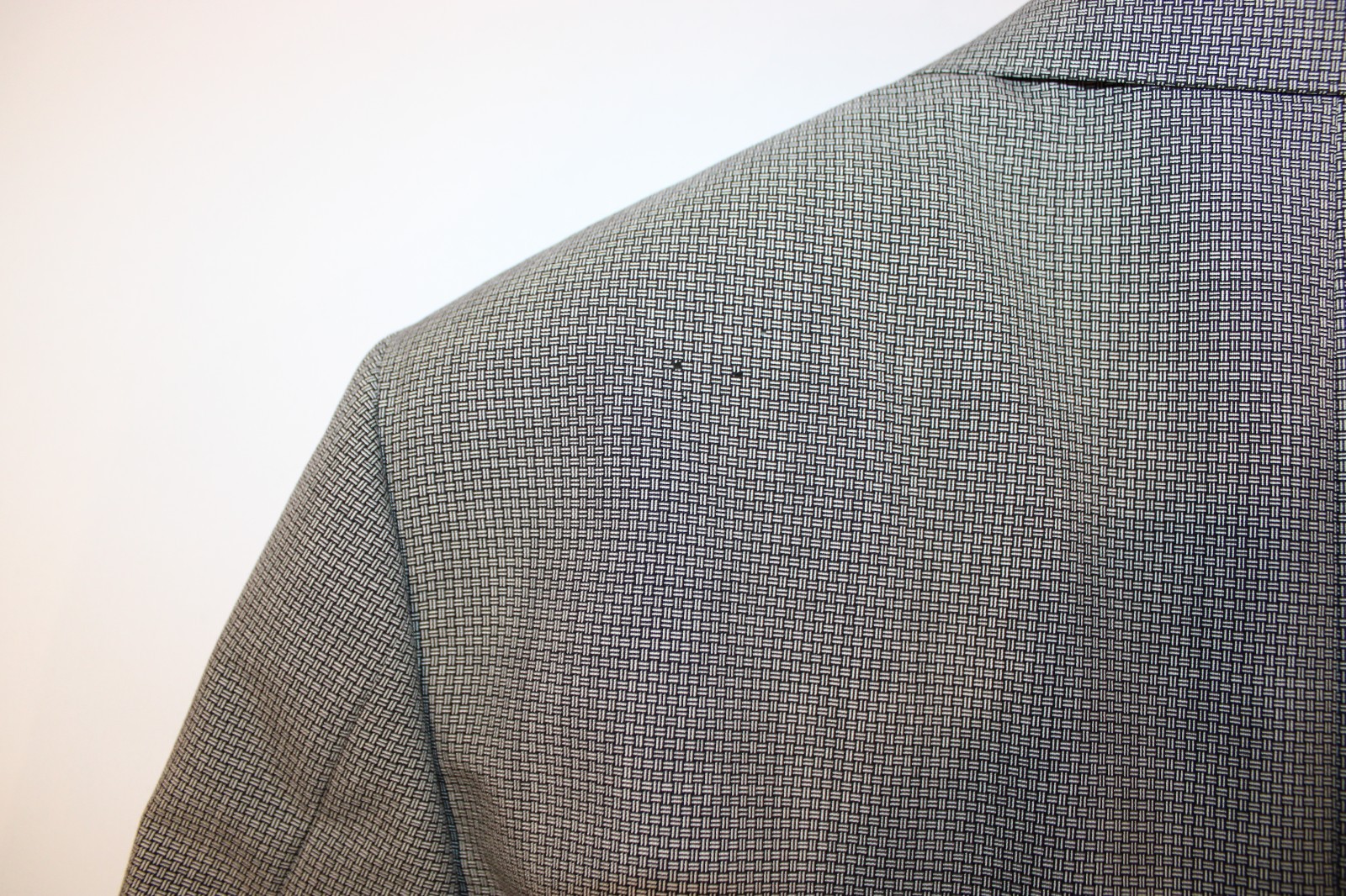 Canali Men’s Made in Italy Tweet Grey Wool Suit Size 38L/30W