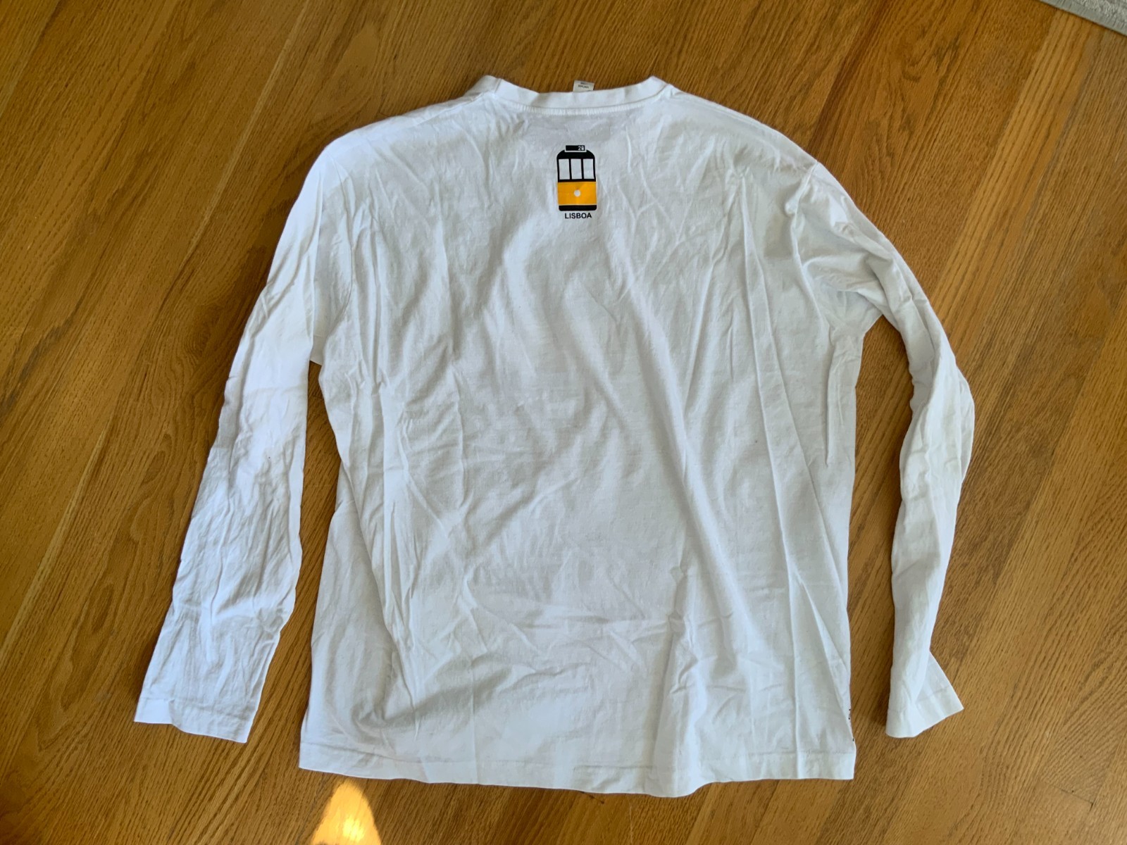 Lisboa Portugal TShirt Tram Lisbon Unisex Adult Size Large long sleeve white vtg
