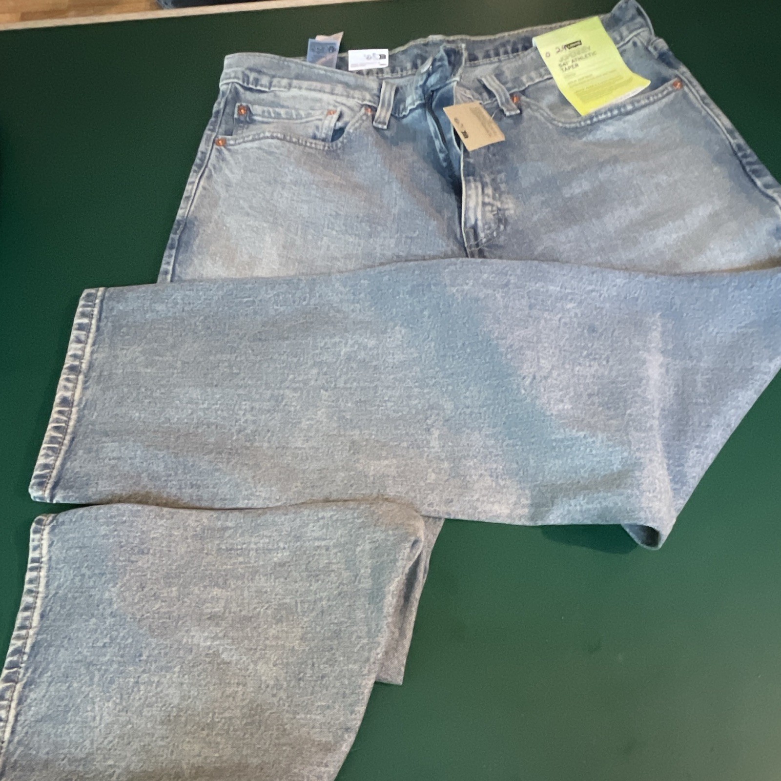 Levi’s 541 Athletic Taper Jeans Blue Light Wash Stretch 5-Pocket Zip Fly
