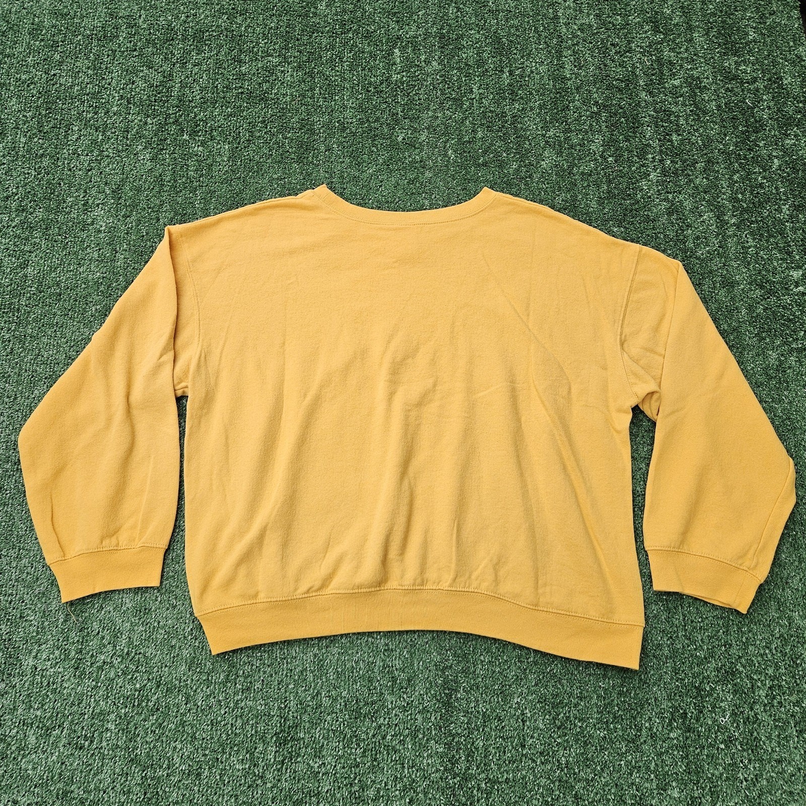 Disney The Lion King Sweatshirt Youth XXL Yellow Hakuna Matata Crewneck Movie