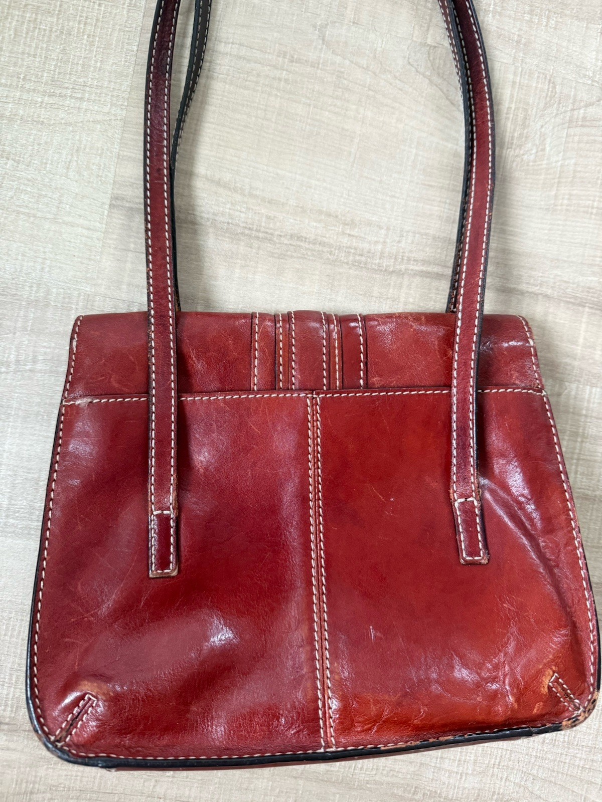 Fossil Brown Shoulder Bag Magnetic Flap Buckle Accent Gold Hardware Lined