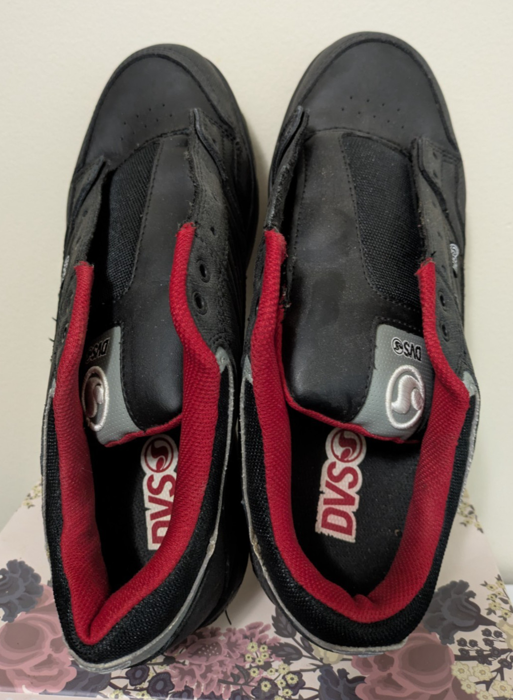 DVS MEN’S Ignition Men’s BLACK/CHARCOAL/RED Size 11.5