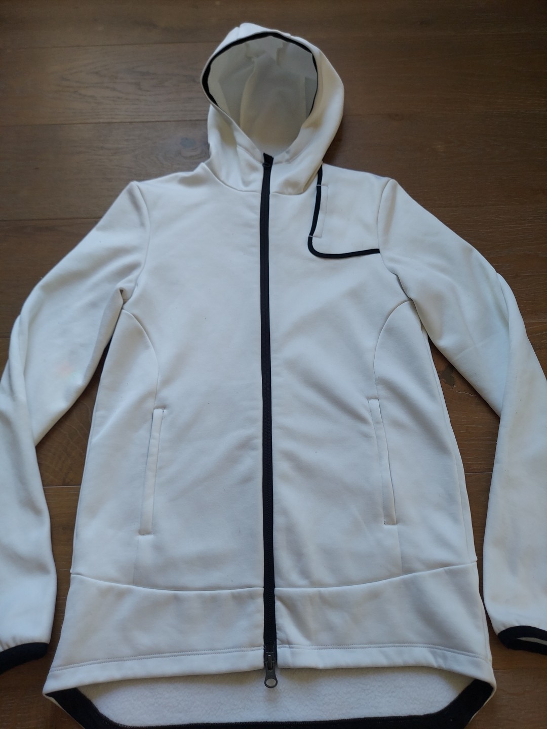 Paskho Women’s White Lucidity Temperature Regulating Travel Hoodie Size S