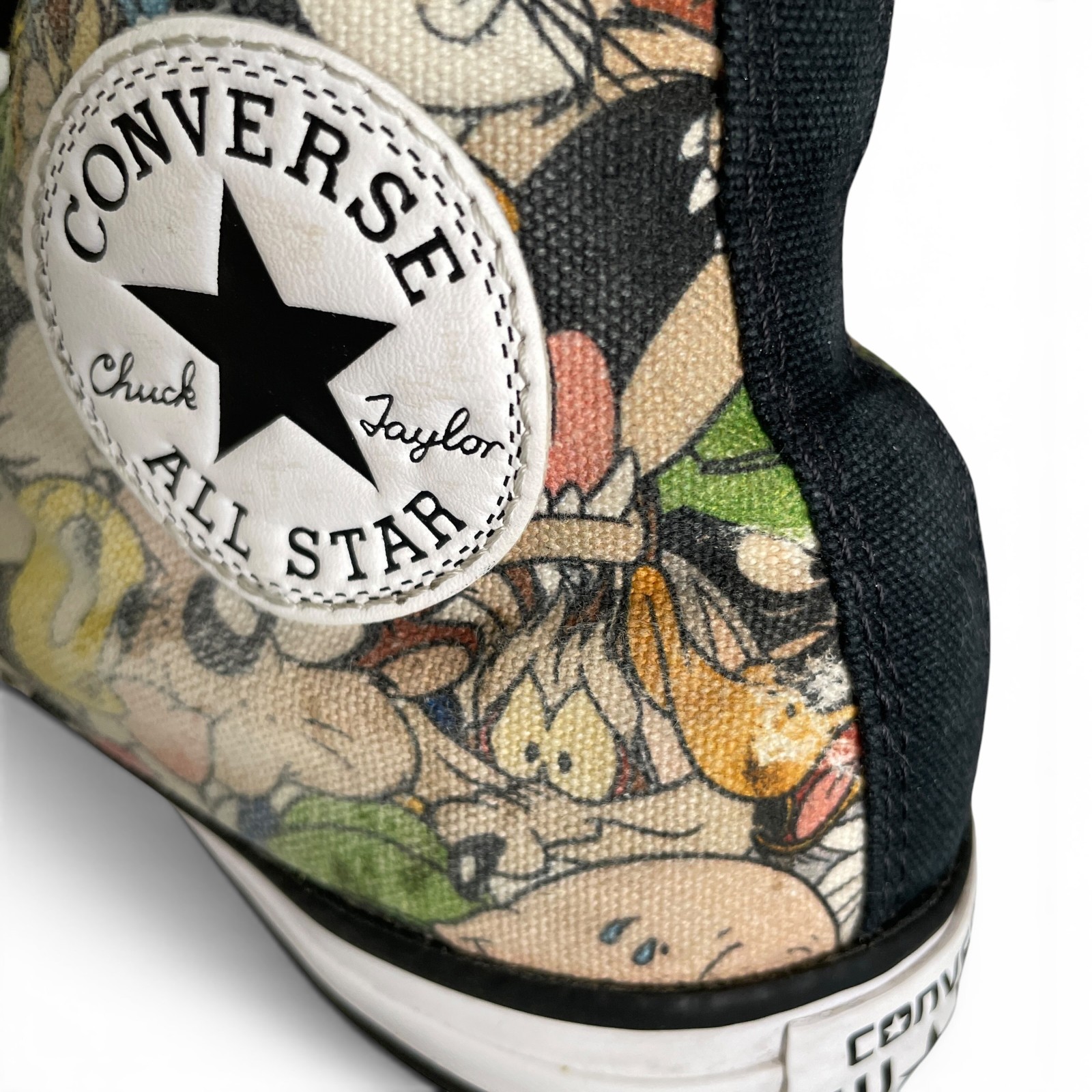 Converse Chuck Taylor All Star Looney Tunes 158235F High Top Men 5 Women 7