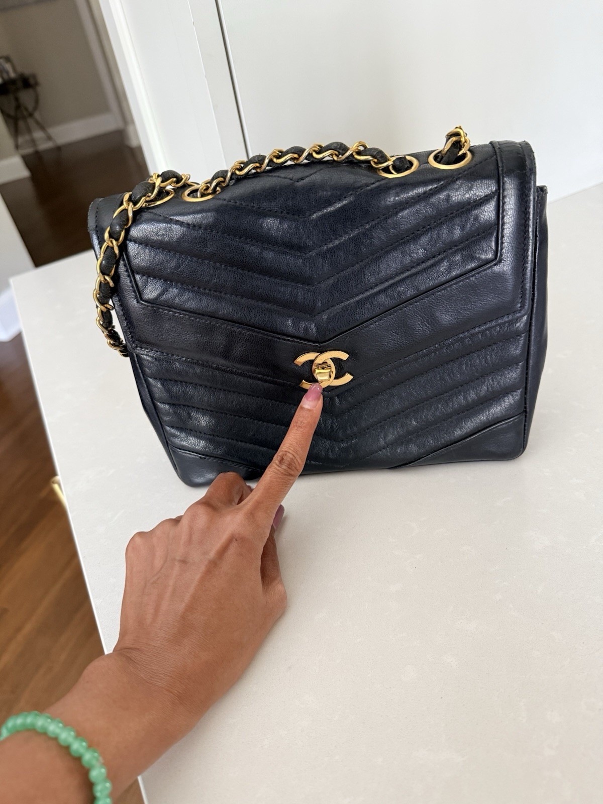 CHANEL Black Chevron Quilted Flap Shoulder Bag Chain Strap CC Turn Lock Gold