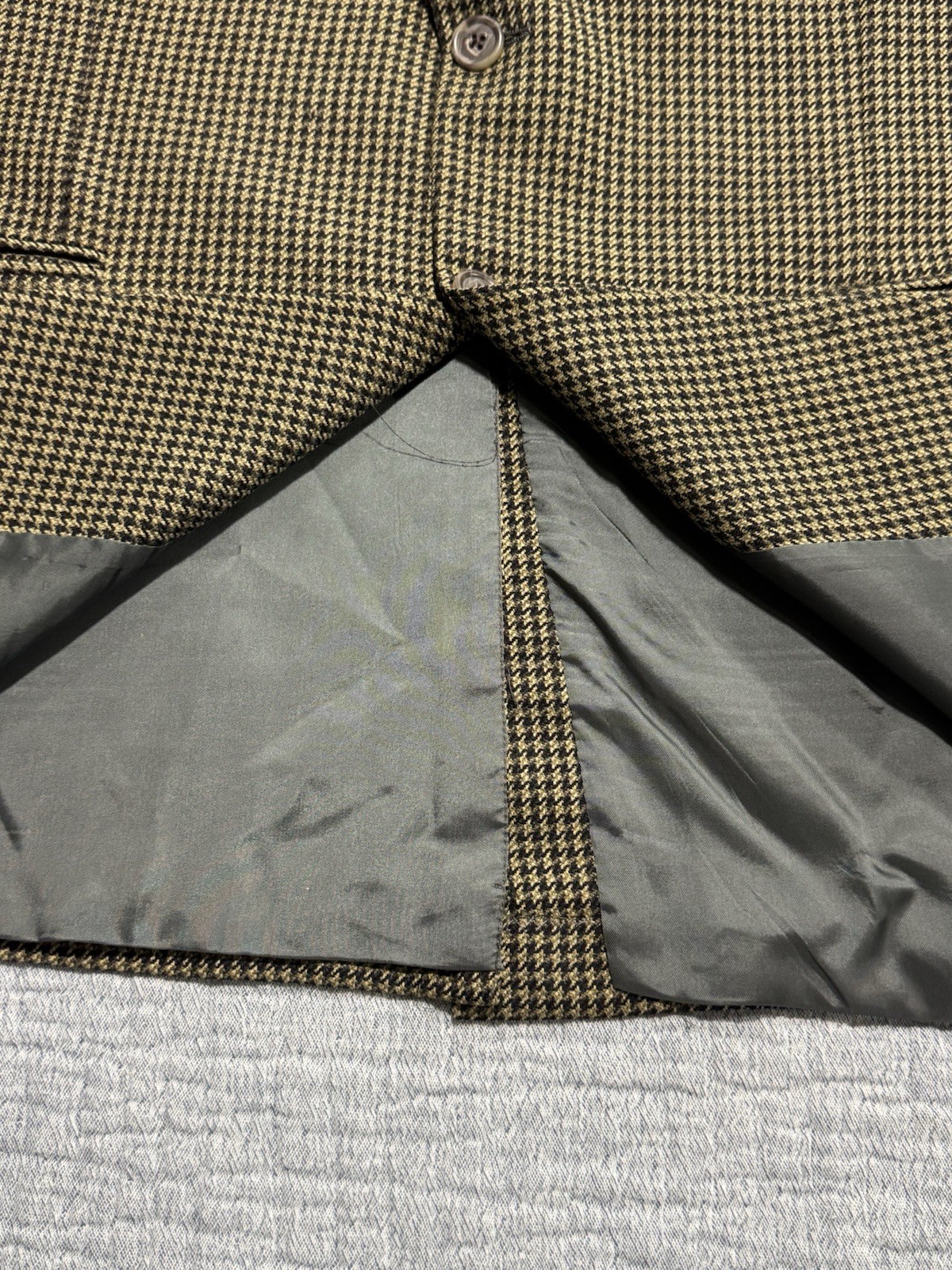 Hickey Freeman Bespoke Houndstooth Blazer. Brown Measurements in Pictures