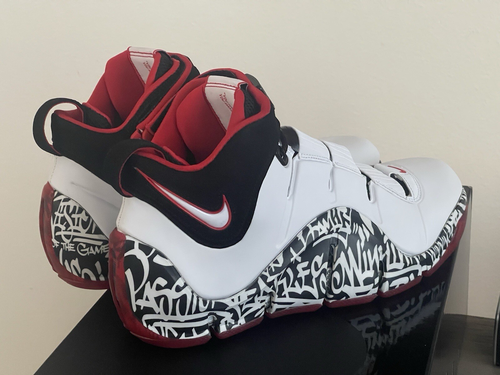 Nike Zoom LeBron 4 “Graffiti” – DJ4888-100 Mens size 10 New in Box Limited Ed