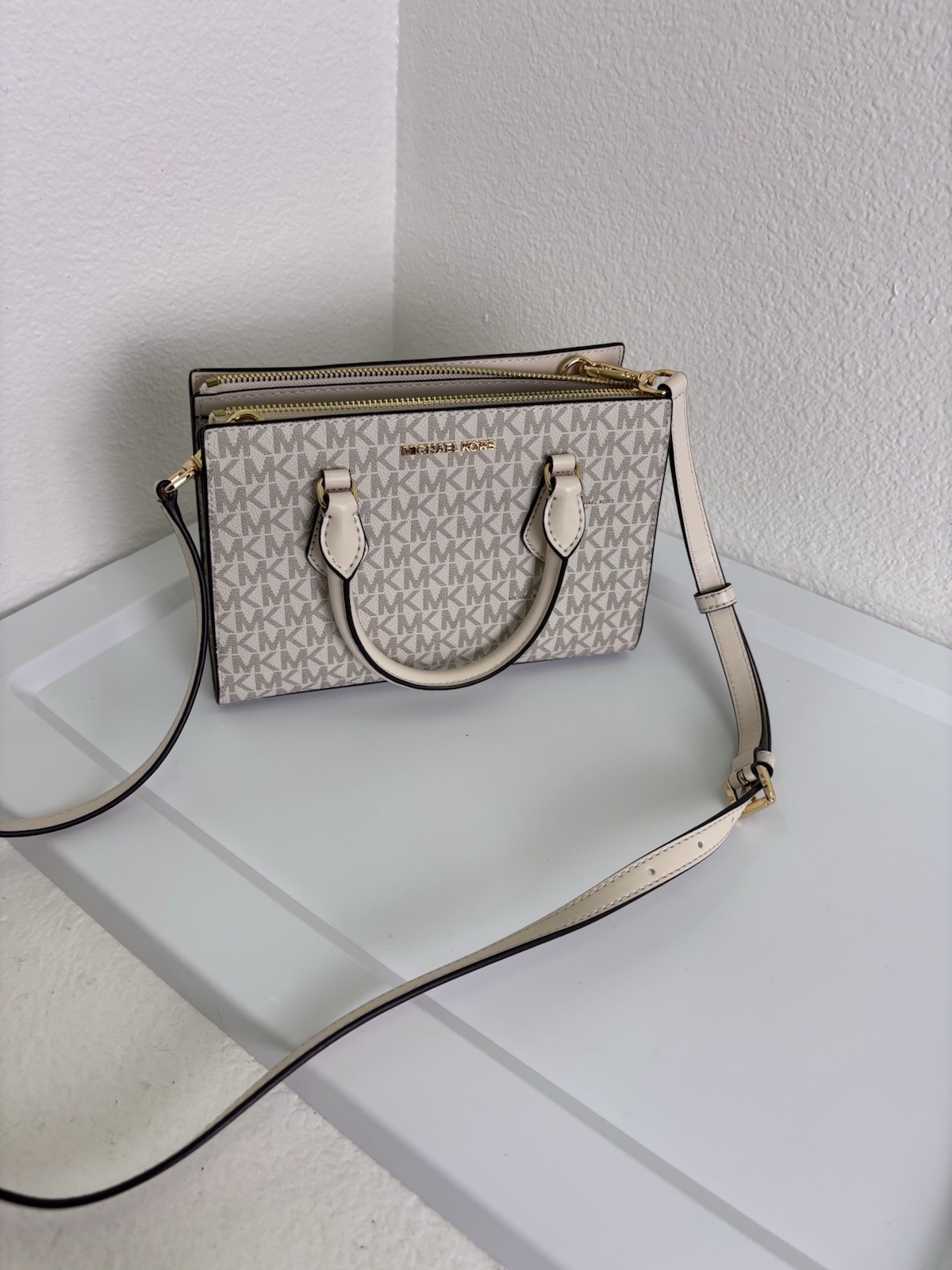 Michael Kors Womens Sheila Medium Satchel Logo Canvas Light Cream Multi