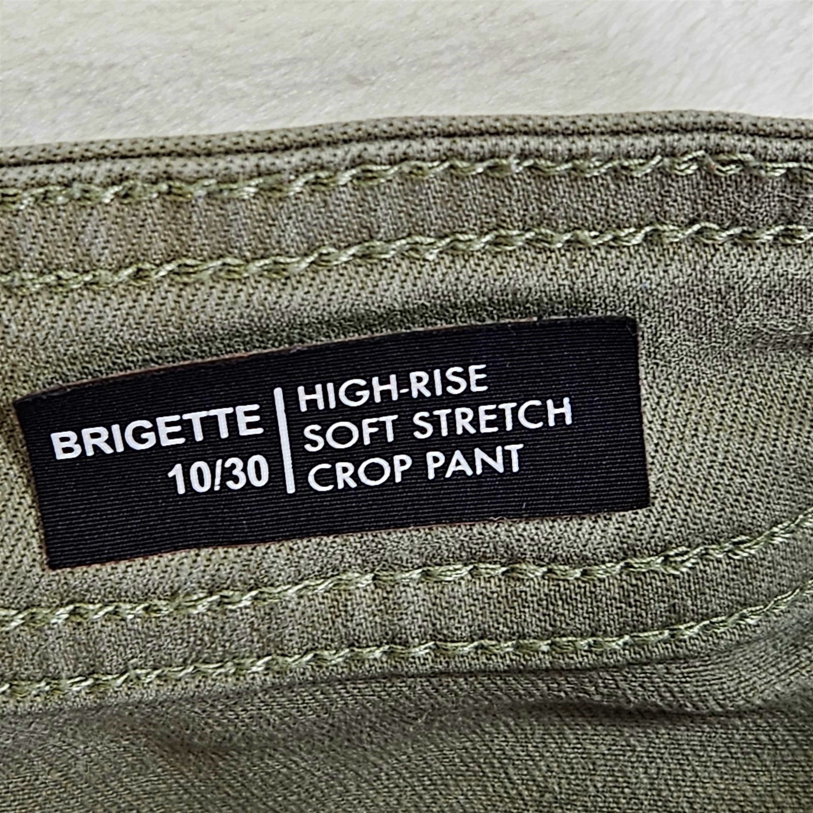 Buffalo David Bitton Crop Pants Women Size 10 Patch Pockets Stretch Green