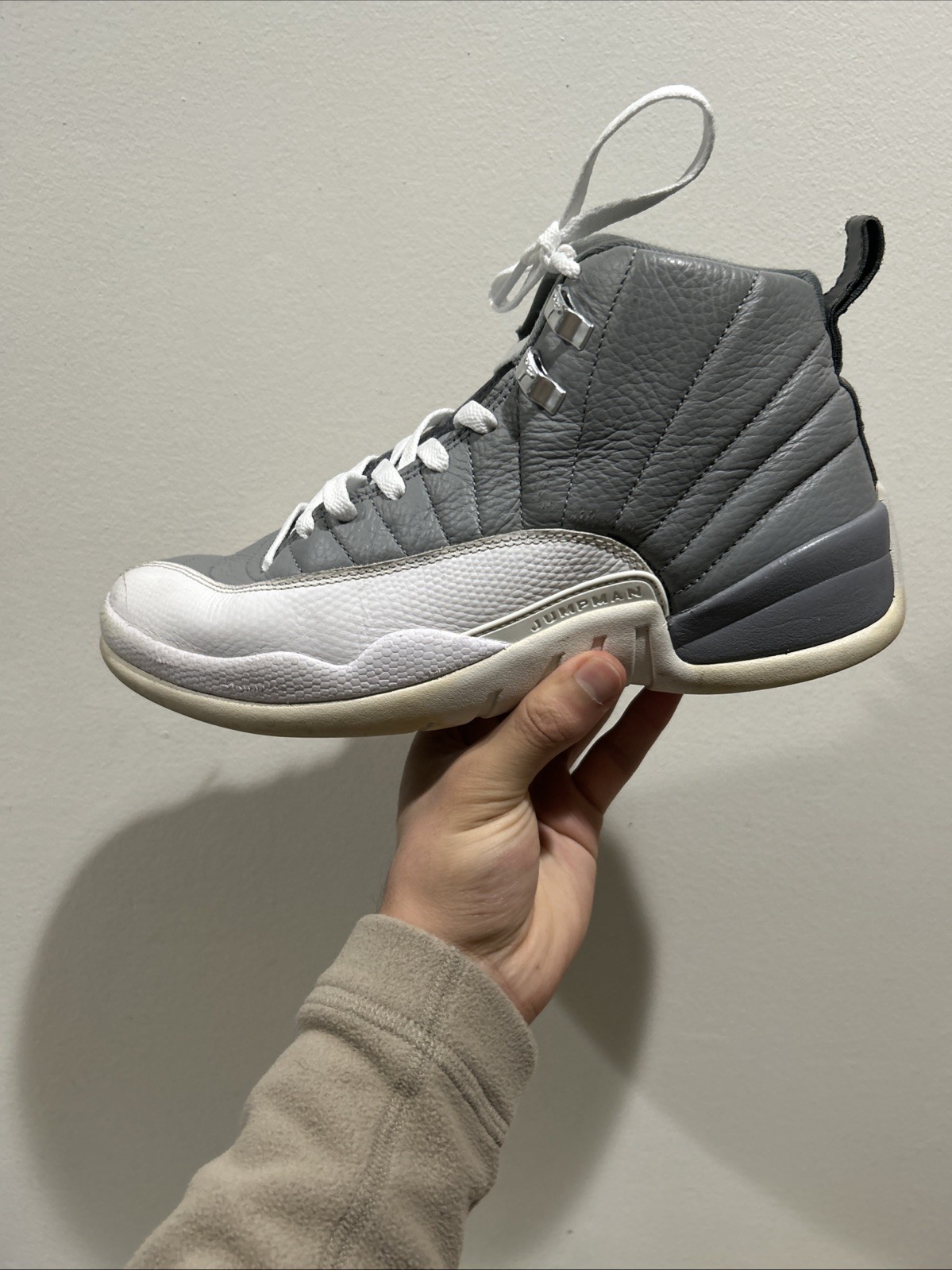 Size 9.5 Men’s Air Jordan 12 Stealth Gray White CT8013-015 2022
