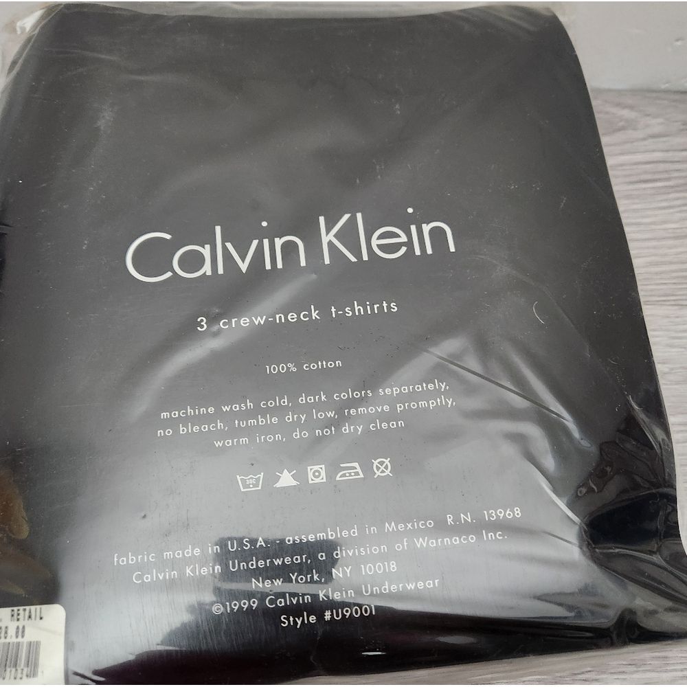 Vintage CALVIN KLEIN White Undershirts Size XL Crew Neck Classic Deadstock 90s