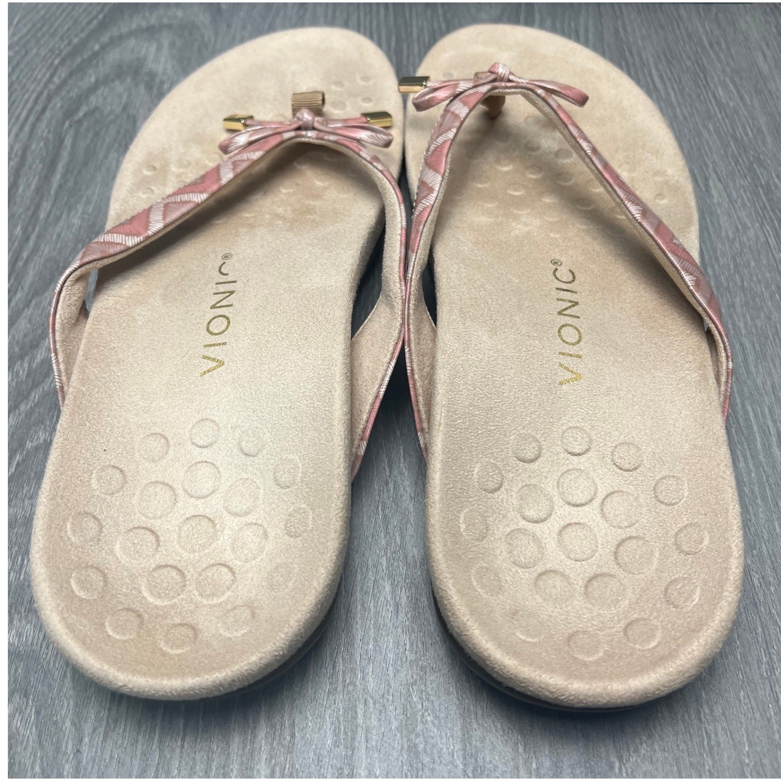 Vionic Bella II Dusty Pink Chevron Orthotic Thong Sandals Womens 10 Wide Bow
