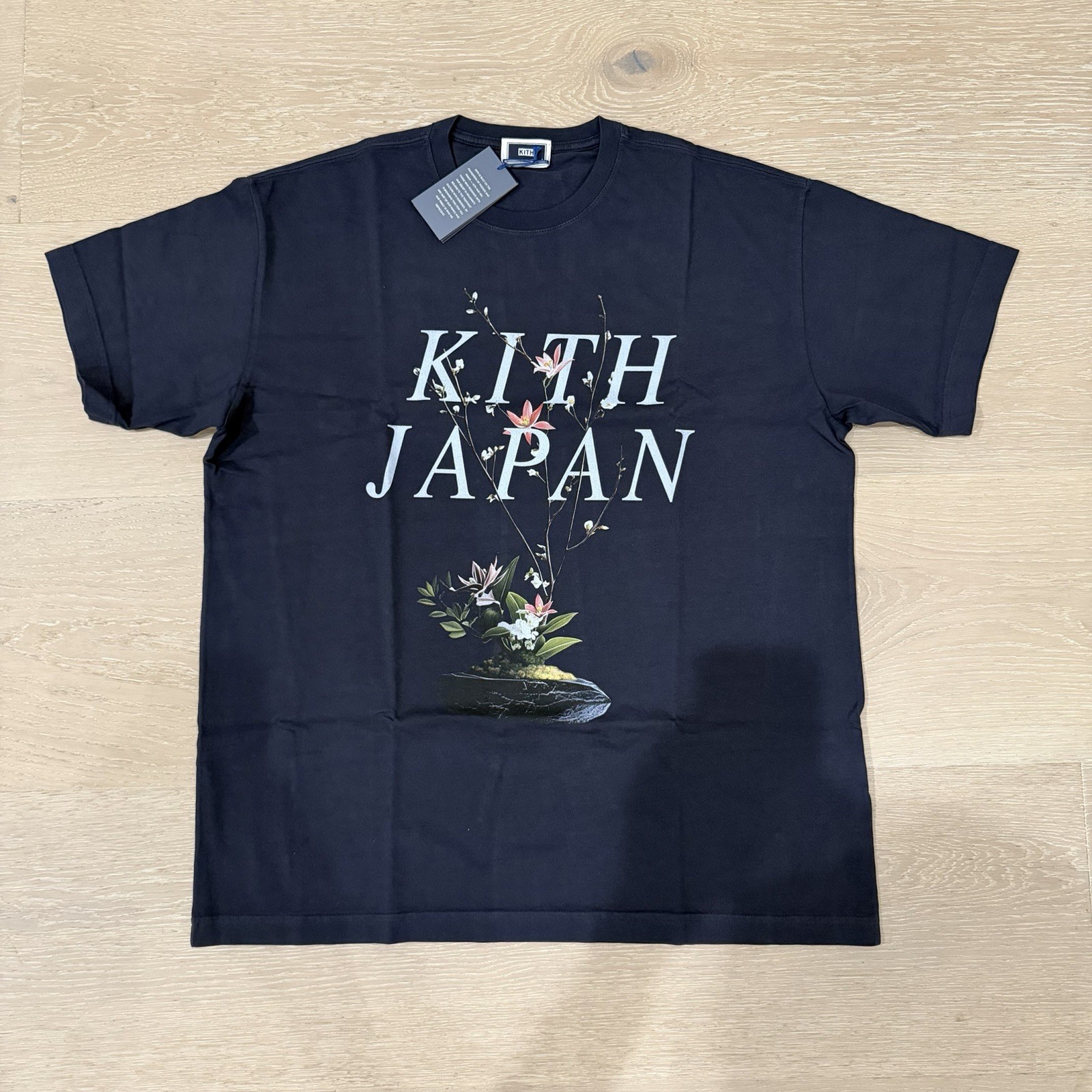 New Kith Tokyo Exclusive Japan Flowers Vintage Tee T-Shirt Ronnie Fieg Size L