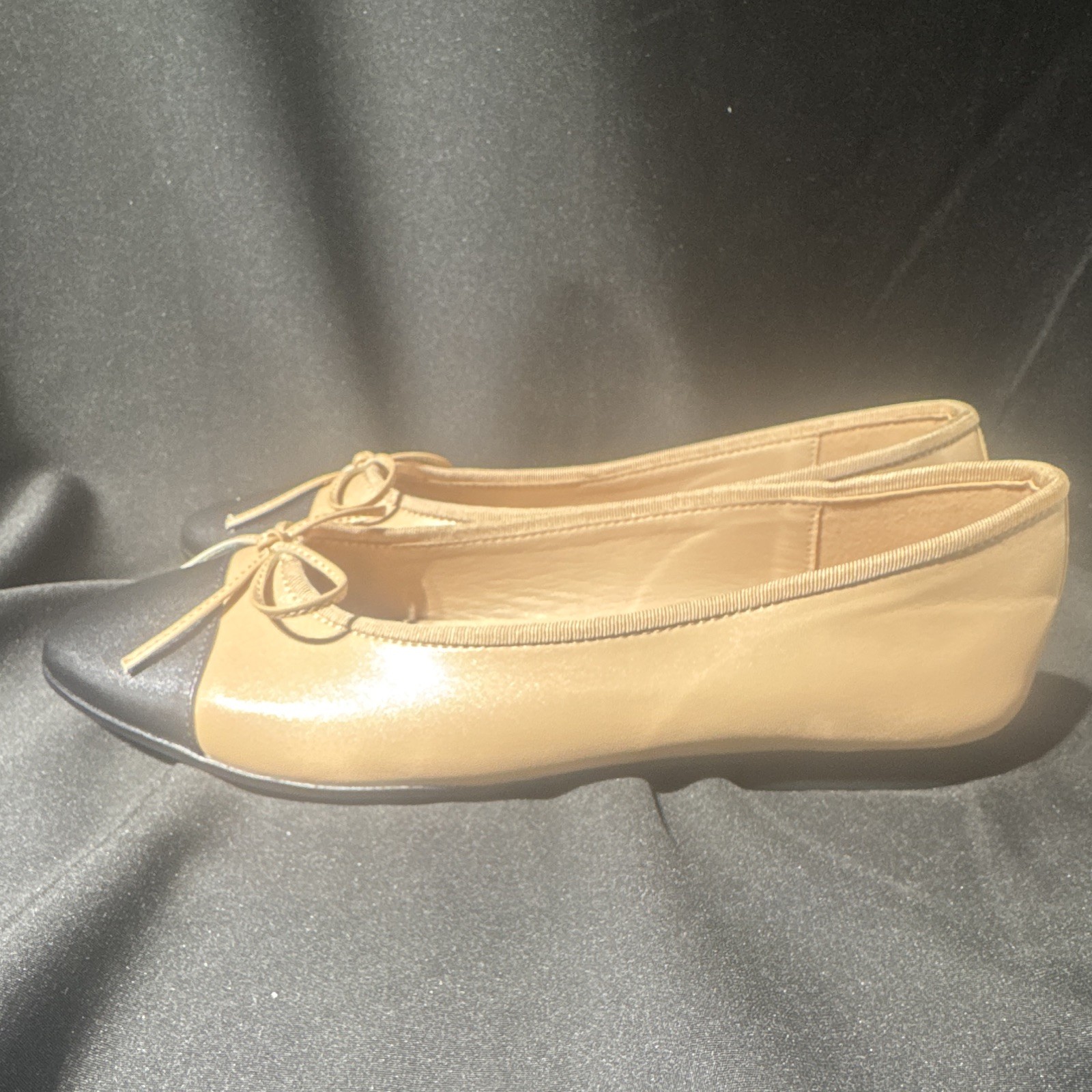 Women’s Two-Tone Colorblock Cap Toe Bow Ballet Flats Slip-On Beige/Black