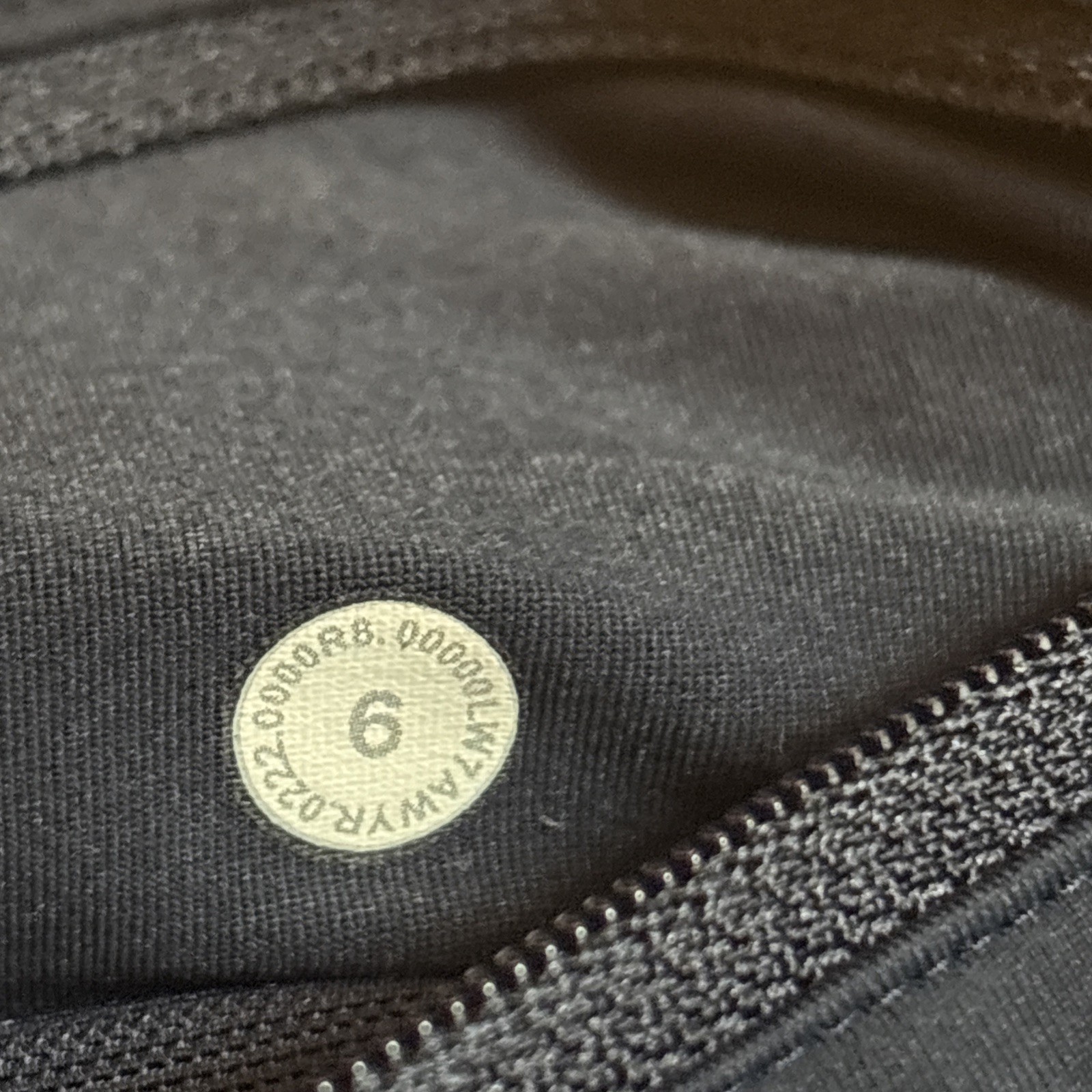 Lululemon Women’s Speed Up Lined Shorts 2.5″ inseam, Low Rise, True Navy Size 6