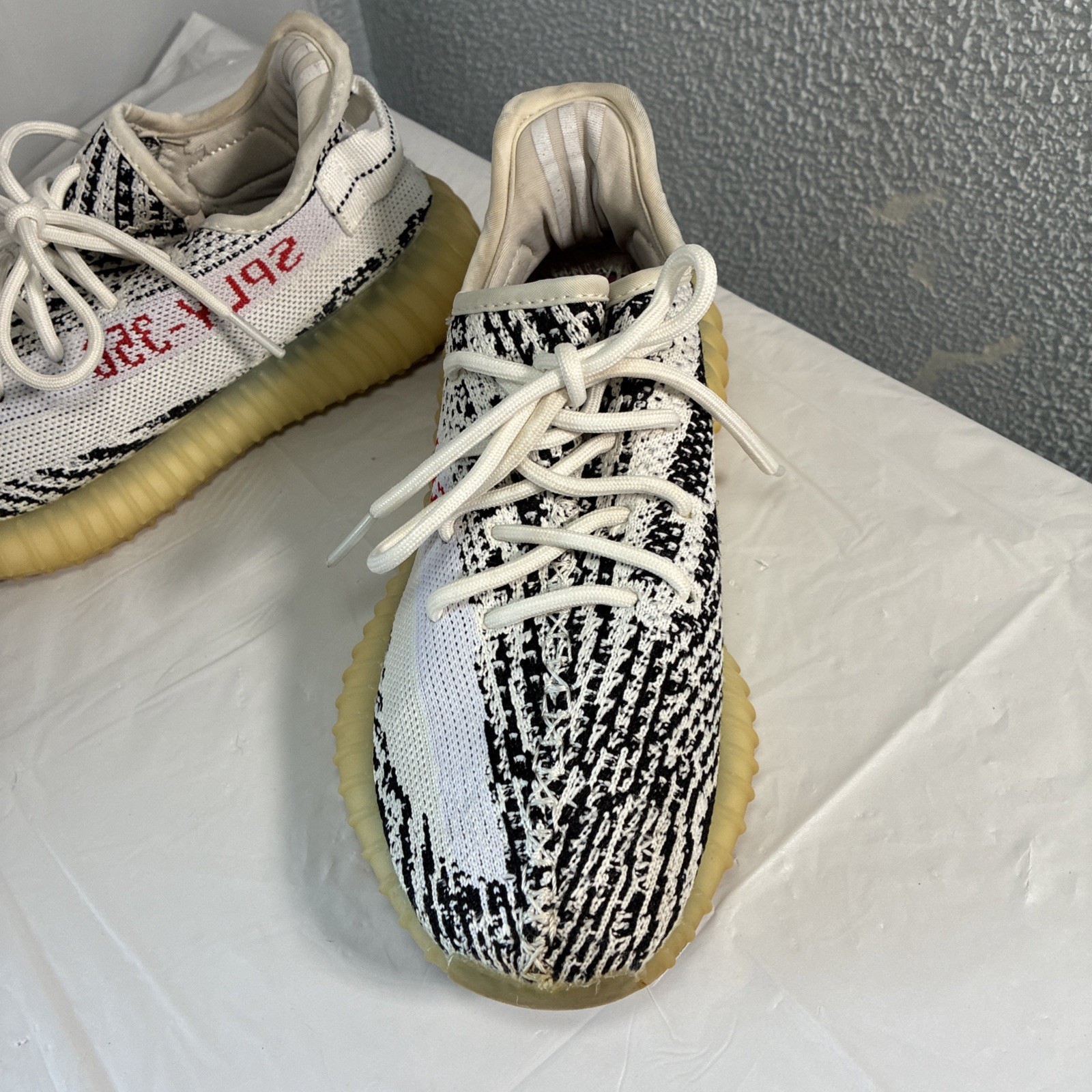 Adidas Yeezy Boost 350 V2 Zebra Men’s size 6 Used CP9654 No Box