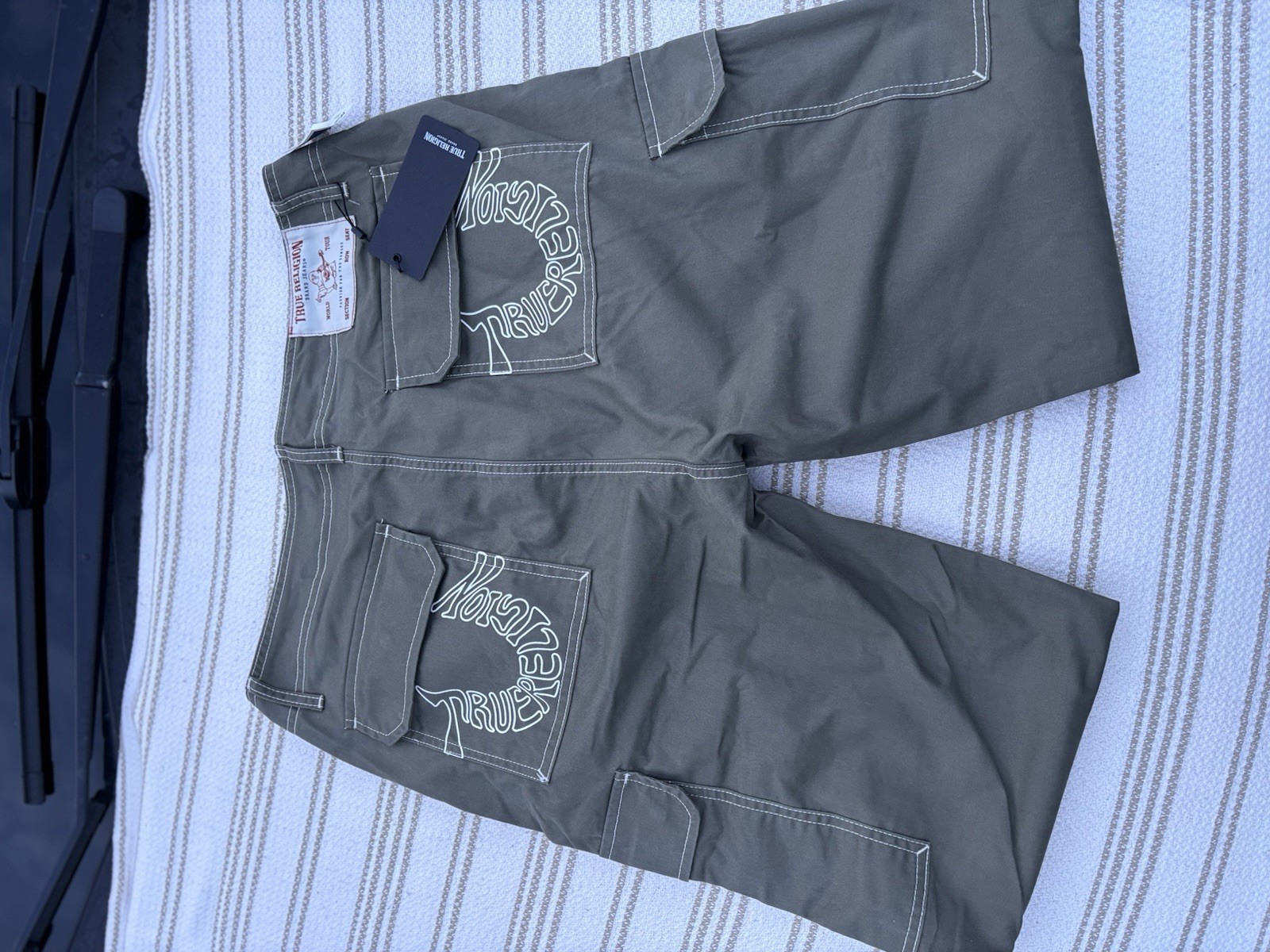 True Religion Men’s Cargo Pants Size 30×32 Kalamata Green Retail $169 NEW