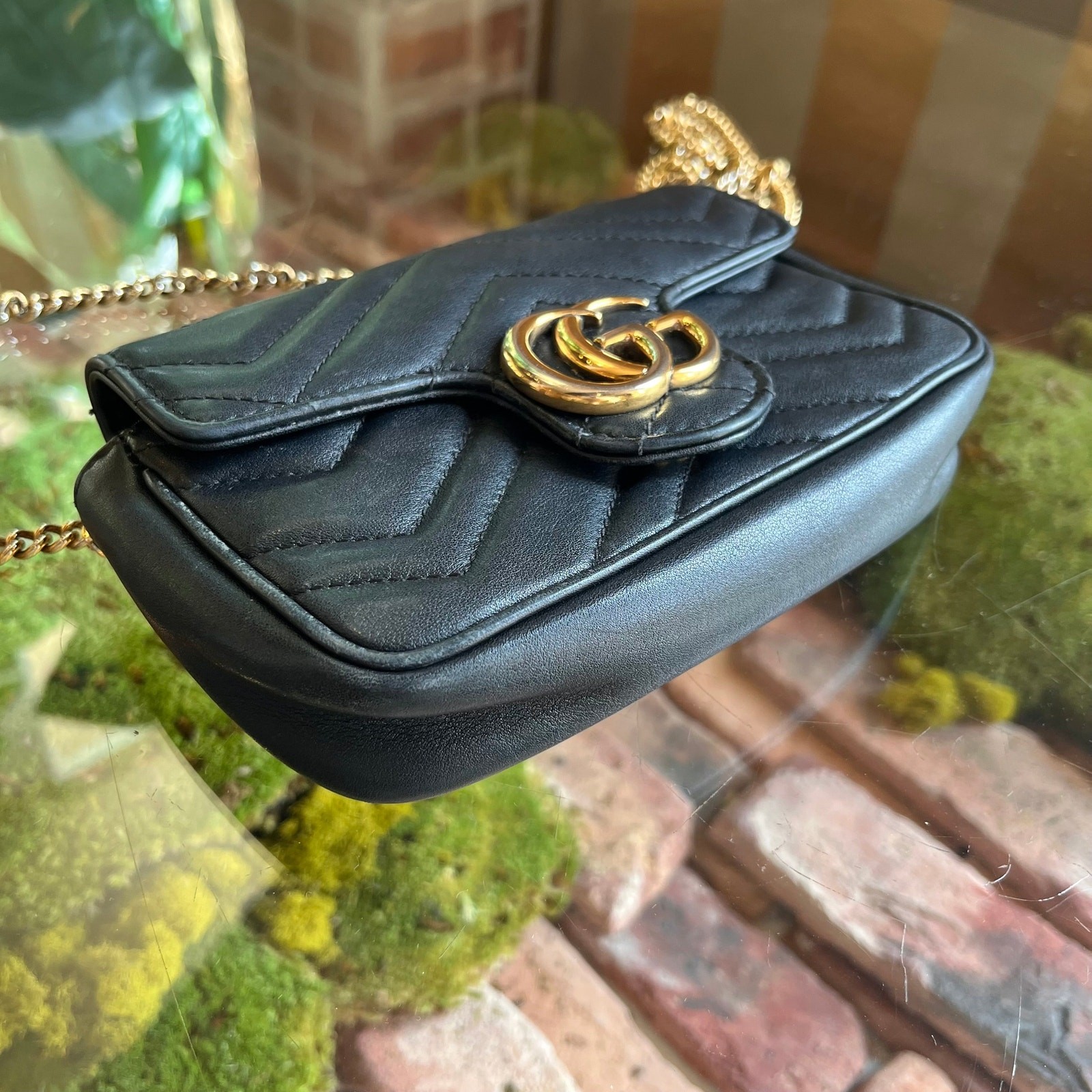 GUCCI GG Marmont Super Mini Black Calfskin Matelassé Crossbody