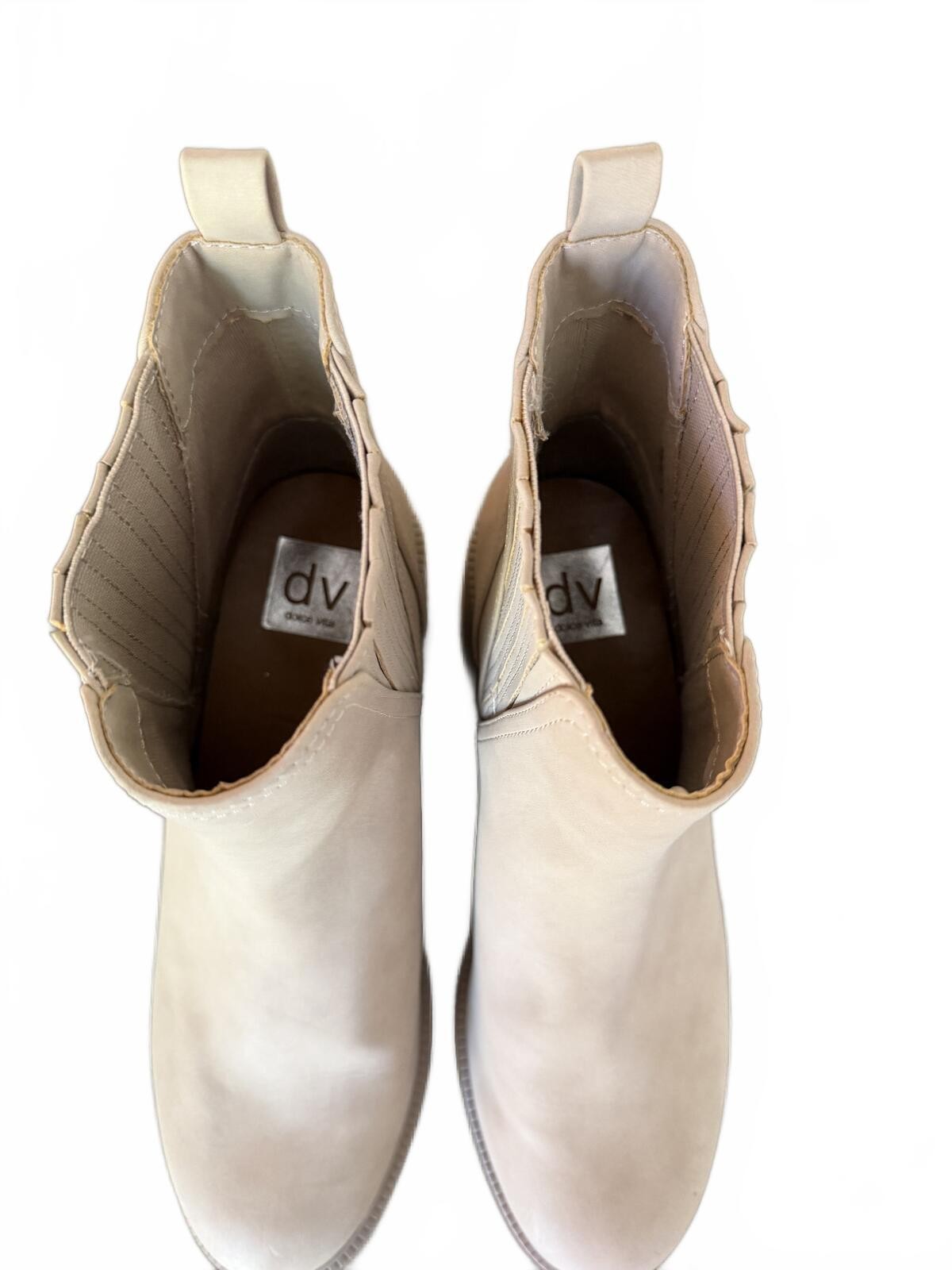 DV Dolce Vita Noel Chelsea Ankle Boots Beige Lug Sole Size 9 Pull-On Platform