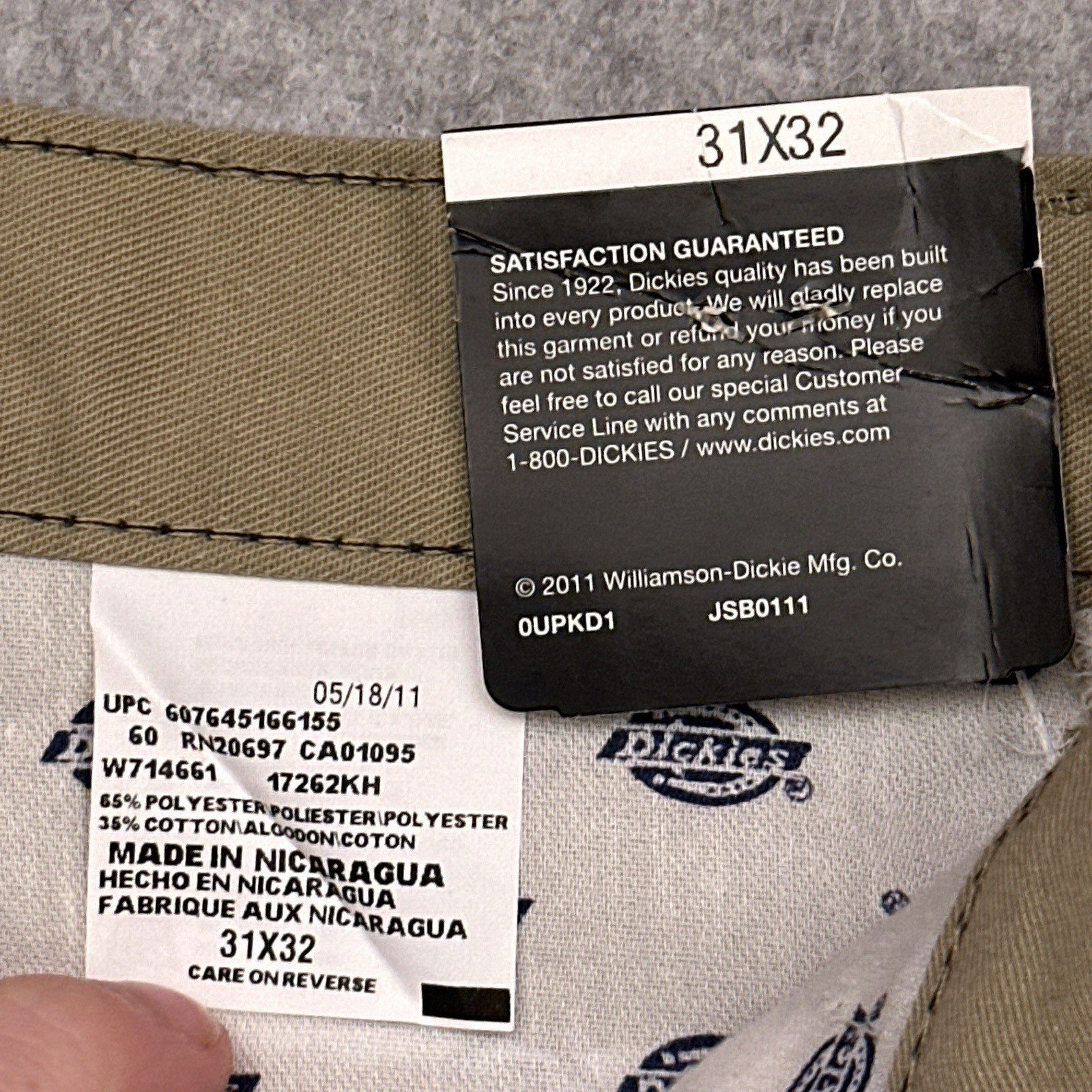 NEW Dickies Young Men’s Twill Pants 31X32 Classic Fit Flat Front Beige Workwear