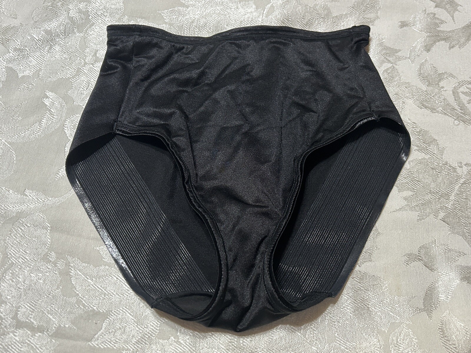 TC FINE INTIMATES Waistline Black Medium Control Brief Womens M #317