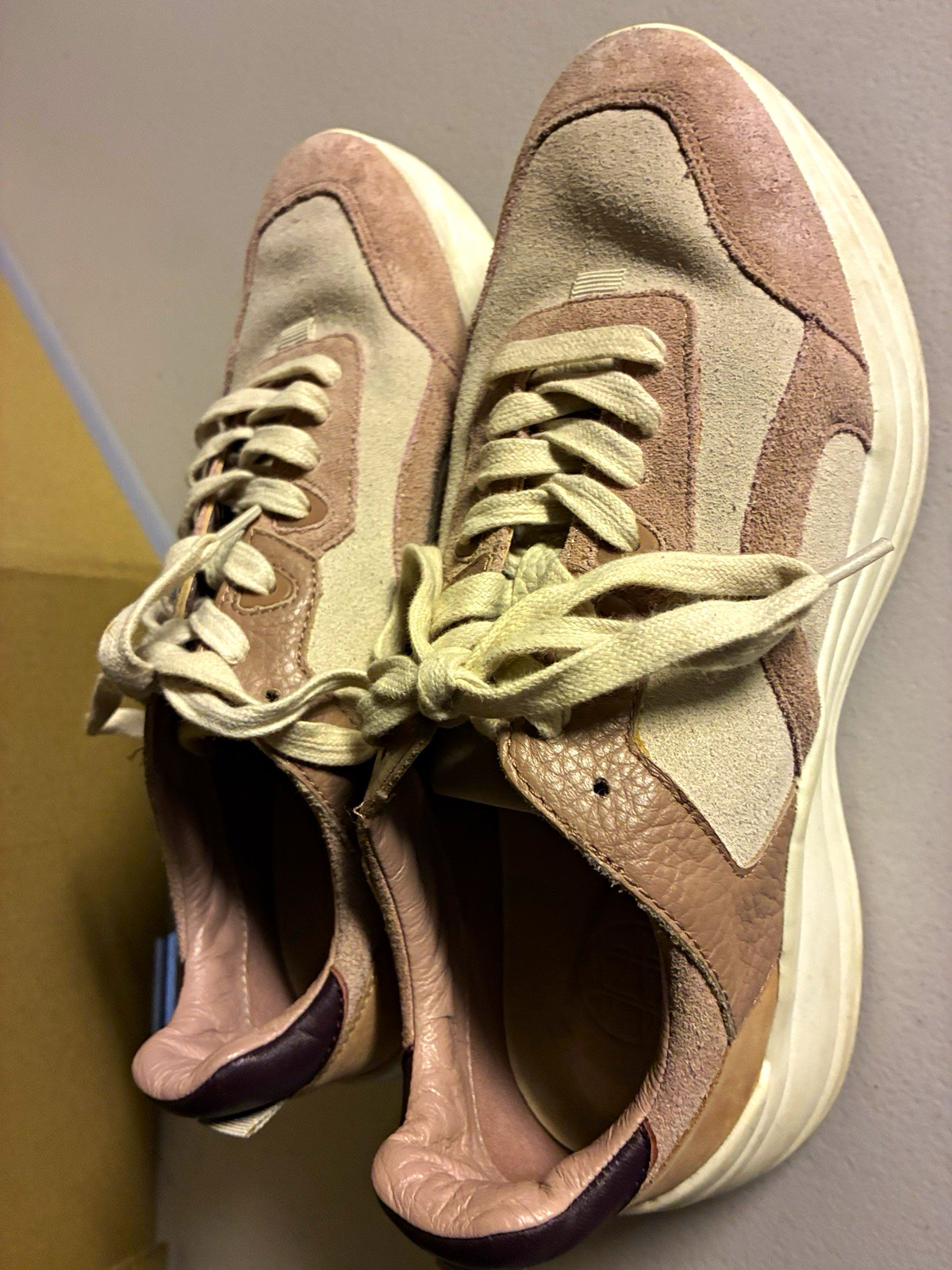 Massimo Dutti Low Top Lace-Up Athletic Sneakers Beige Pink Purple 7.5