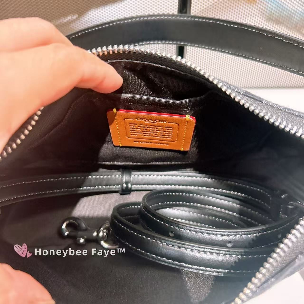 NWT Coach Teri Shoulder Bag In Signature Denim CDE43/CDQ56