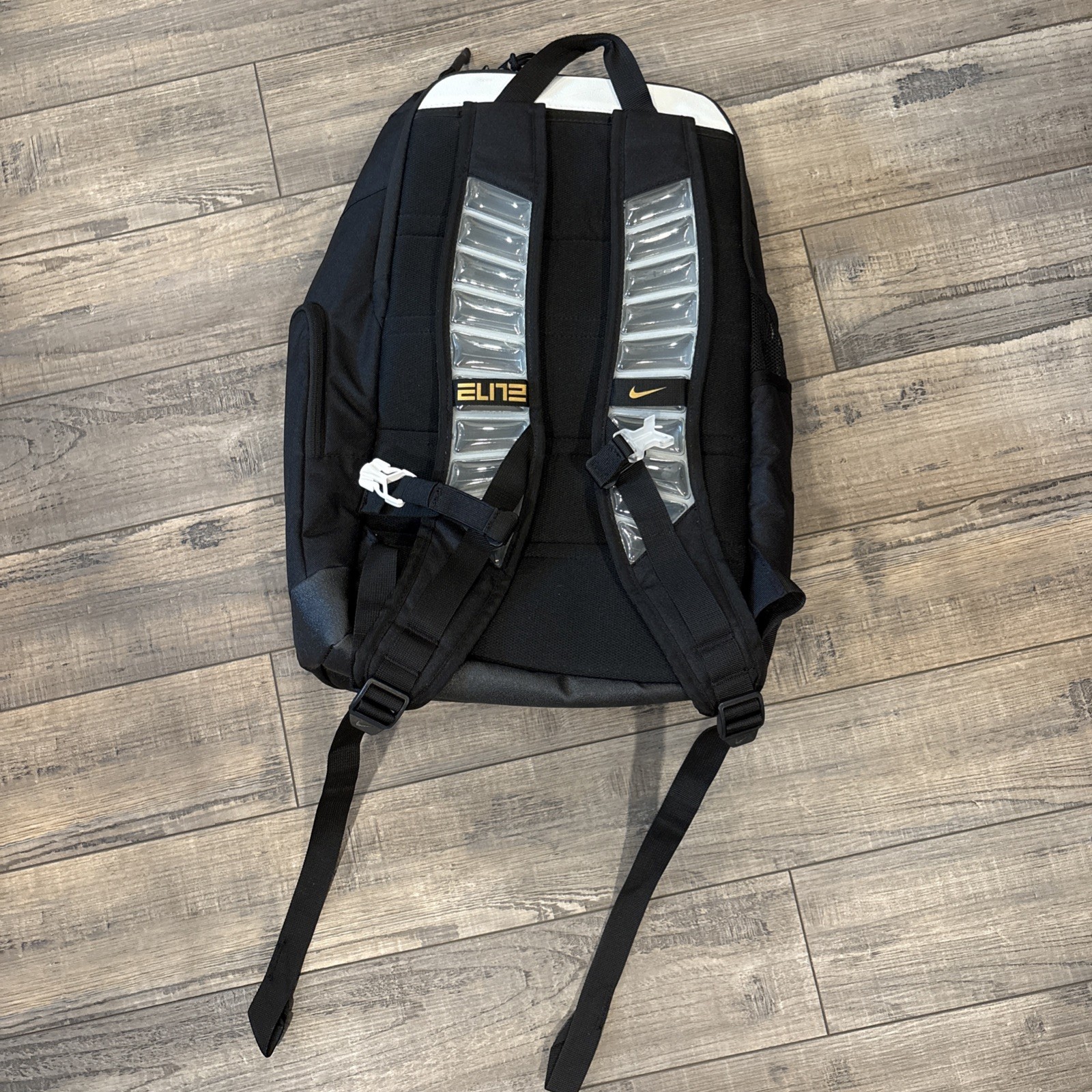 PRE OWNED – NIKE HOOPS Elite Pro Men’s Basketball Backpack Black/Gold