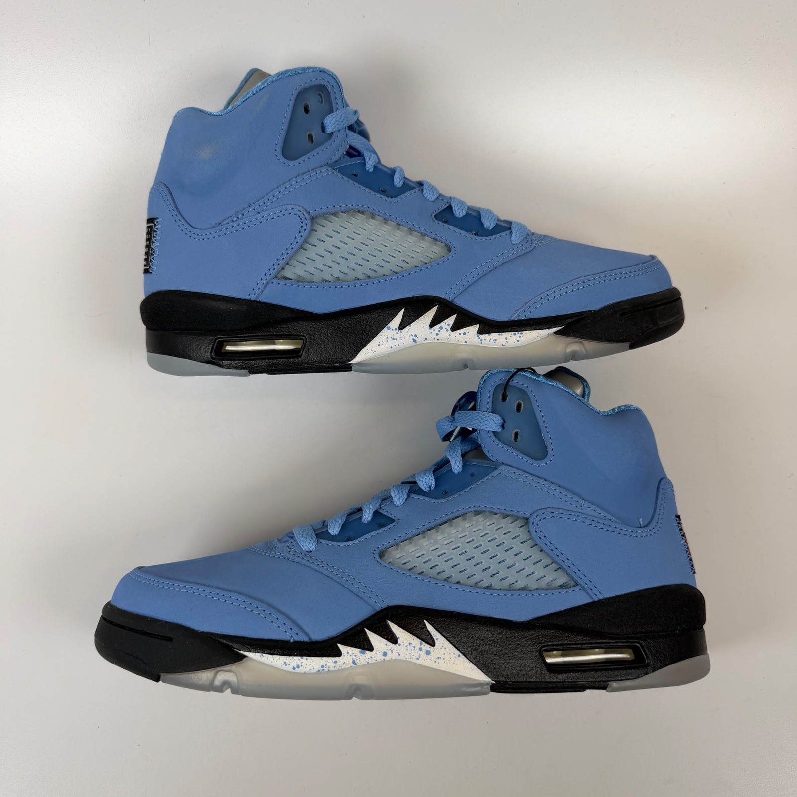 Jordan 5 Retro SE UNC University Blue Black White DV1310-401 Mens Size 8