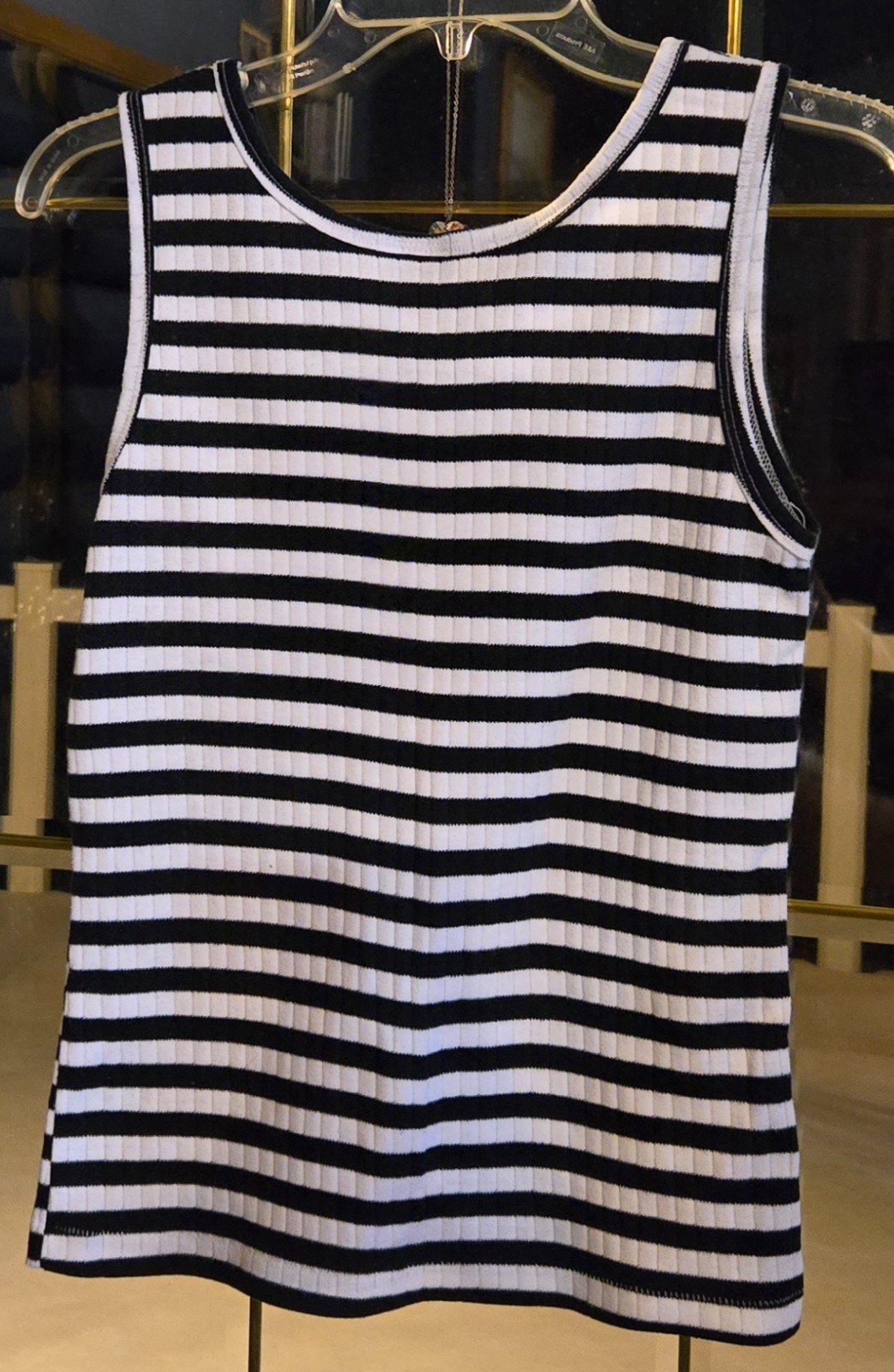 Bobbie Brooks Top Small Sleeveless Scoop Neck Black & White Knit Quiet Luxury