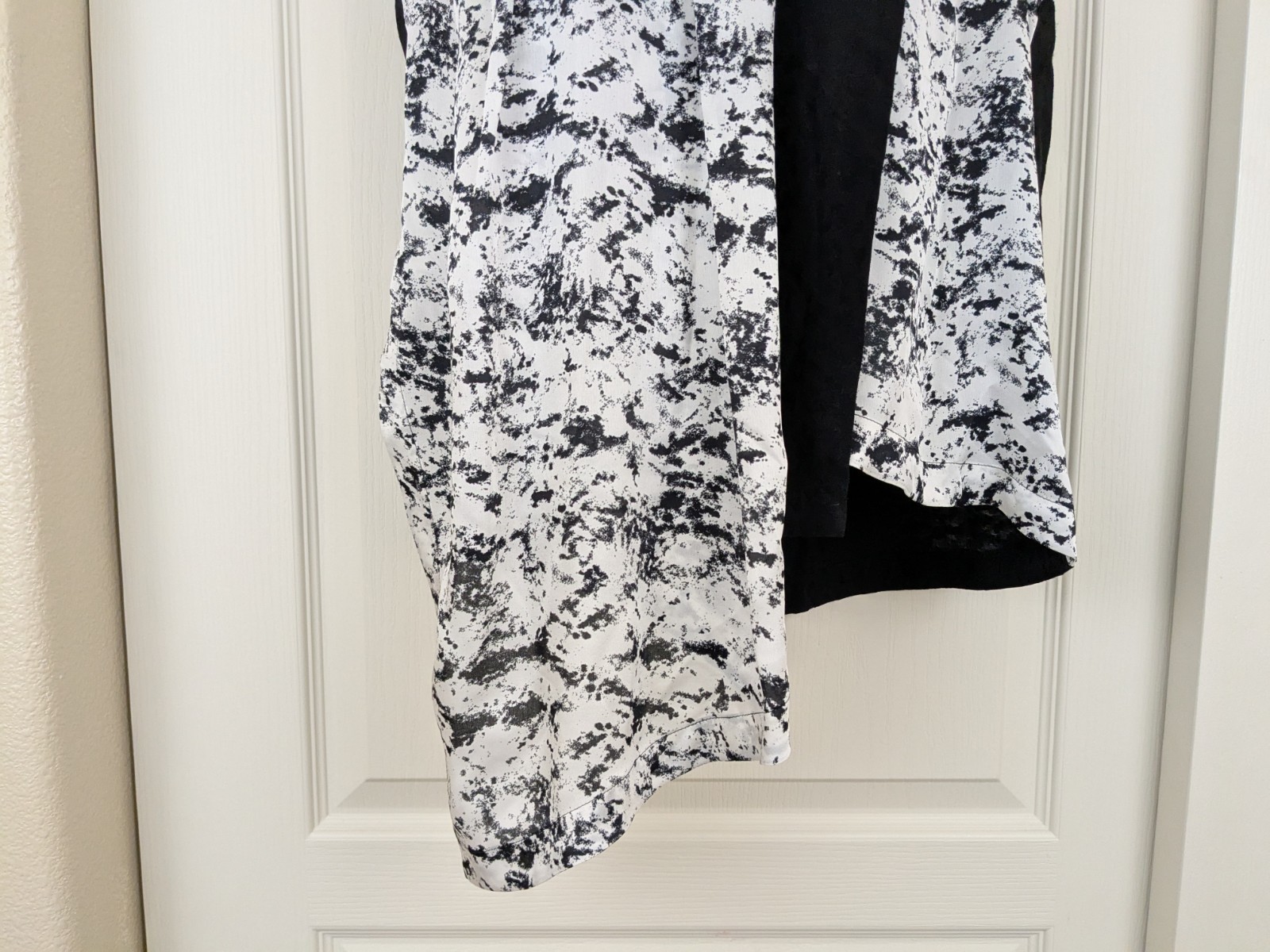 New Robert Rodriguez Sleeveless Silk Blend Blouse Asymmetrical White Black Sz 2