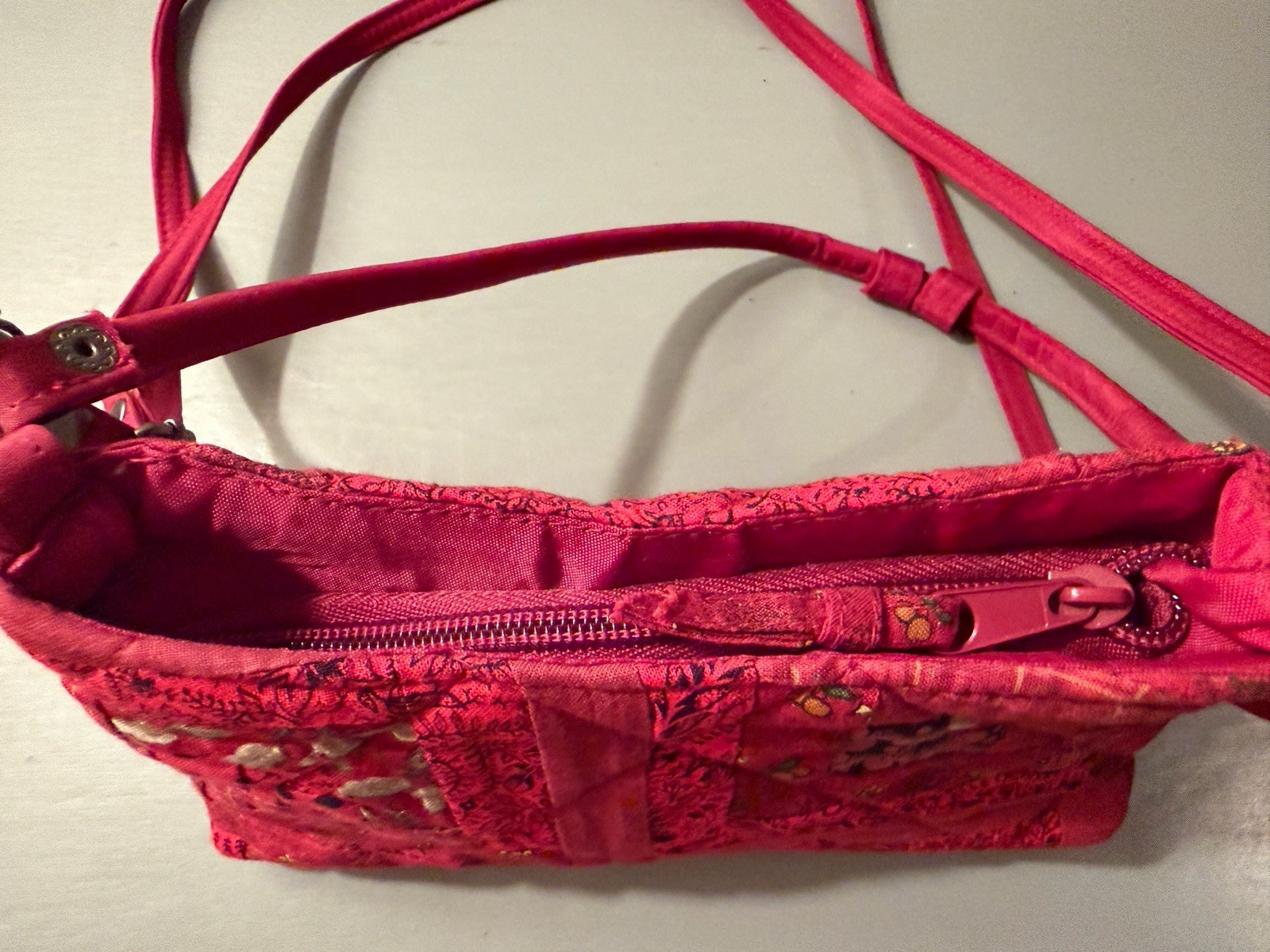 Donna Sharp Red Patchwork Quilted Crossbody Bag Zip Detachable Adjustable Strap