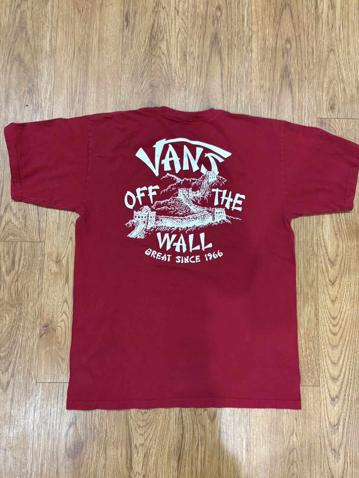 Vans Off The Wall Great Wall Of China Short Sleeve Red Men’s T-Shirt Size Medium
