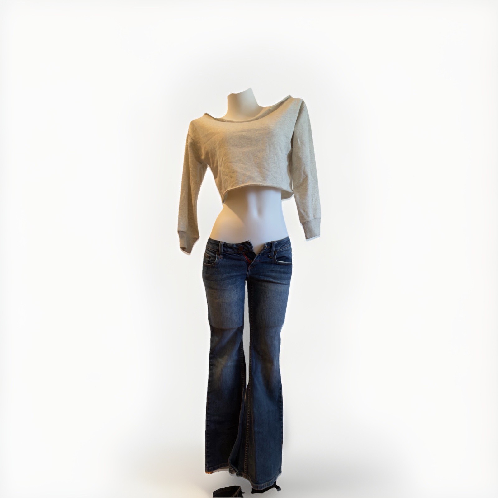 American Rag Cie Women’s Blue Flared Jeans Slim Fit Low Rise Stretch 5-Pocket