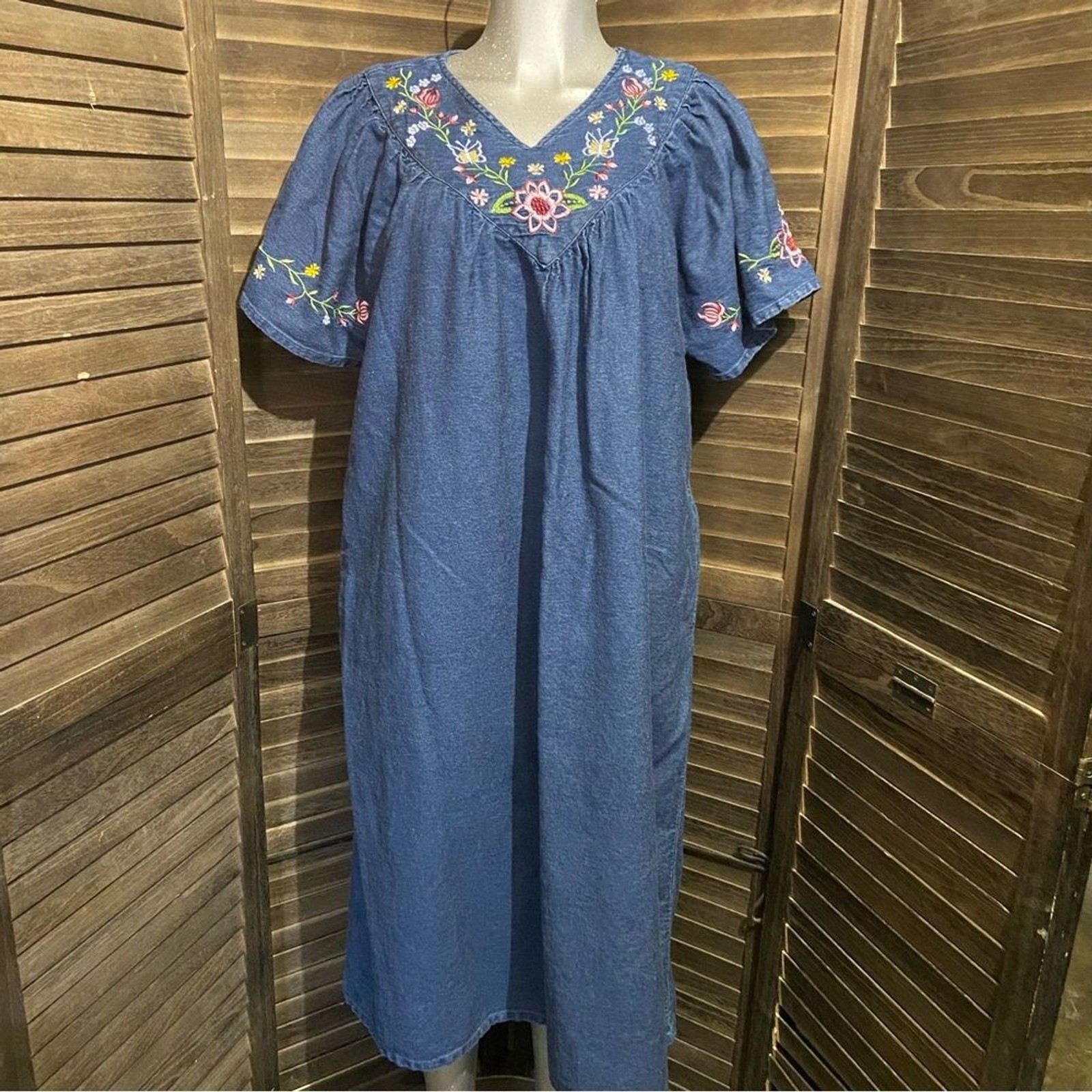 Loungees Midi Boho Chambray Dress Blue Denim Embroidered Floral Cotton Sz Large