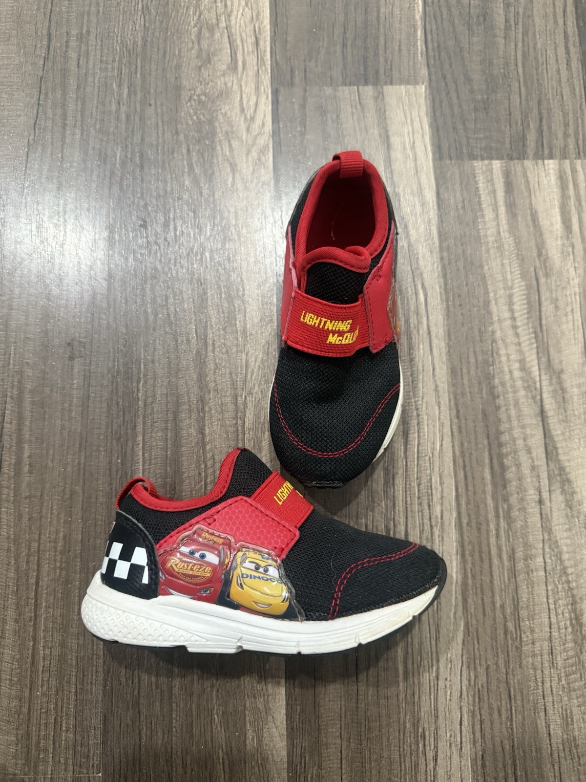 Disney Lightning McQueen Cars Hook & Loop Low Top Sneakers Black/Red/White 8