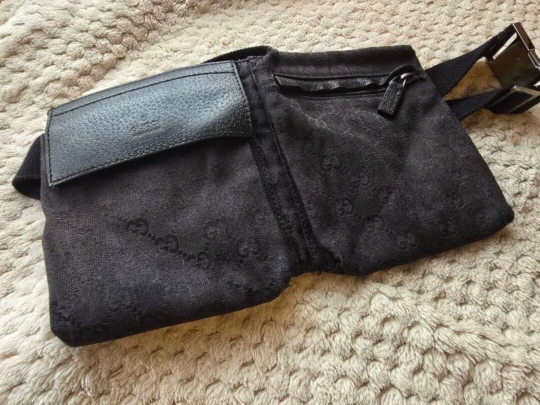 Gucci GG Canvas Black Body Bag Waist Pouch Men Zip Silver Hardware