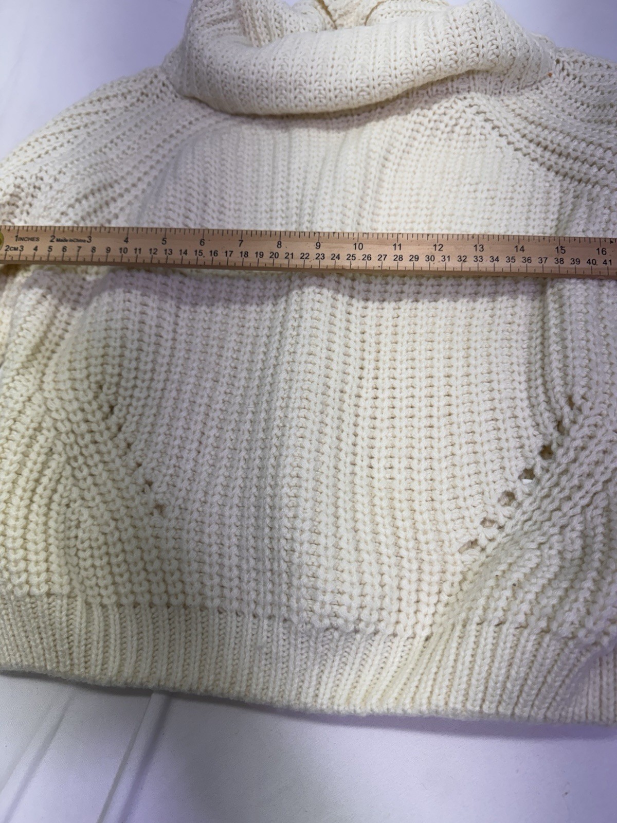 Sadie & Sage Chunky Cable Knit Cream Sweater Small Boxy Cropped Long Sleeve Boho