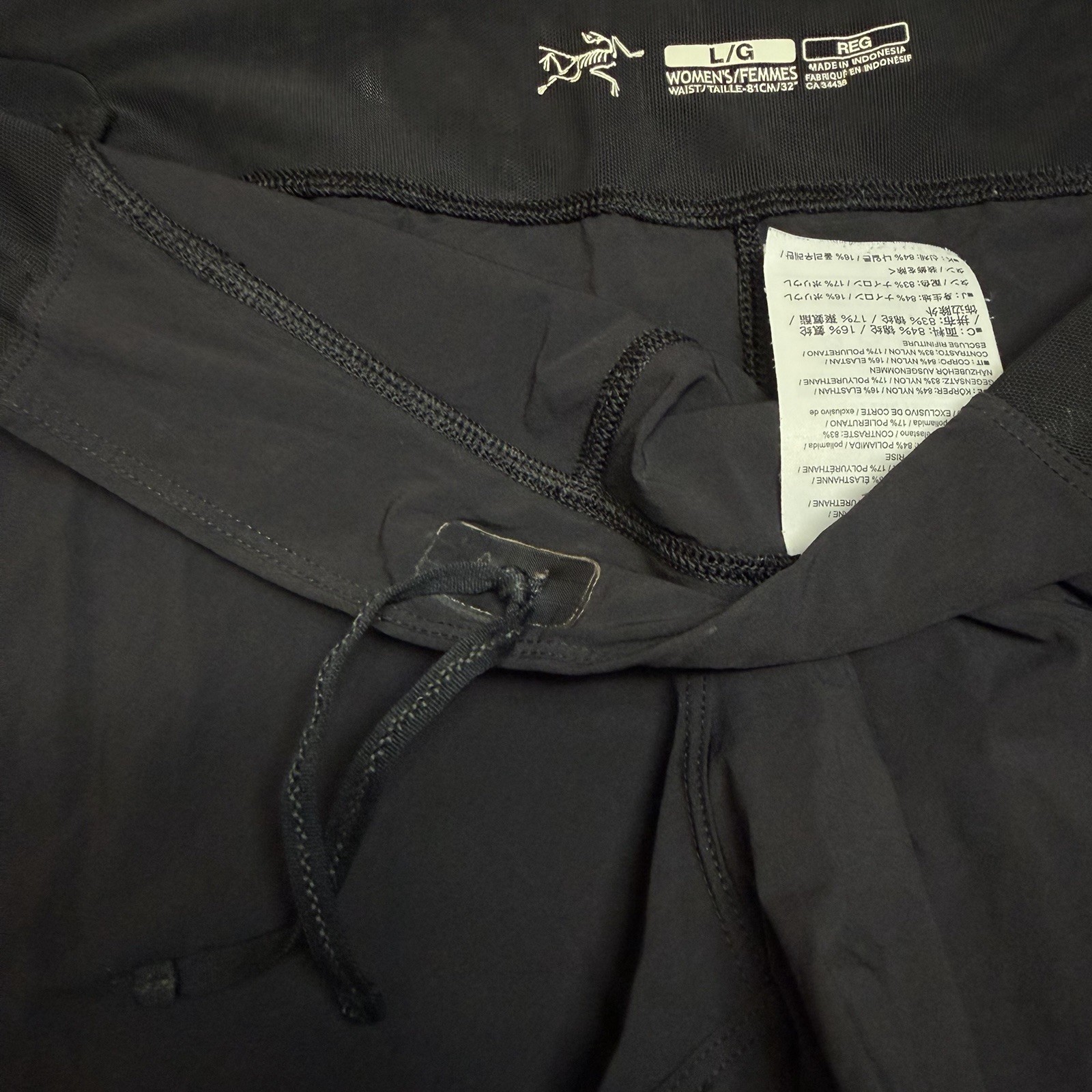 Arcteryx Taema Shorts Womens L Black 3.5in Inseam Hiking Outdoors Performance