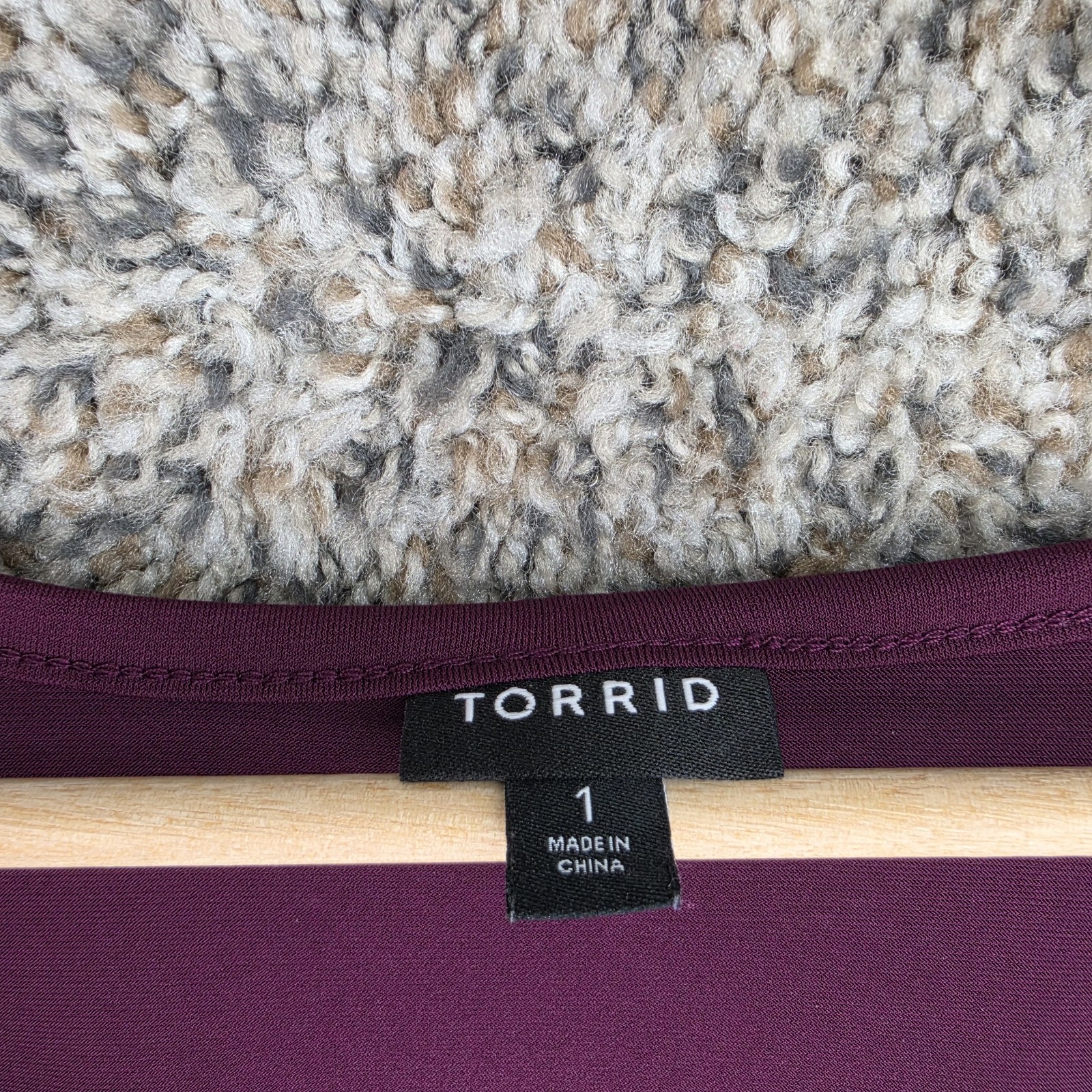 Torrid Top Womens 1 US Plus 1X Purple V Neck Long Sleeve Blouse Stretch Casual